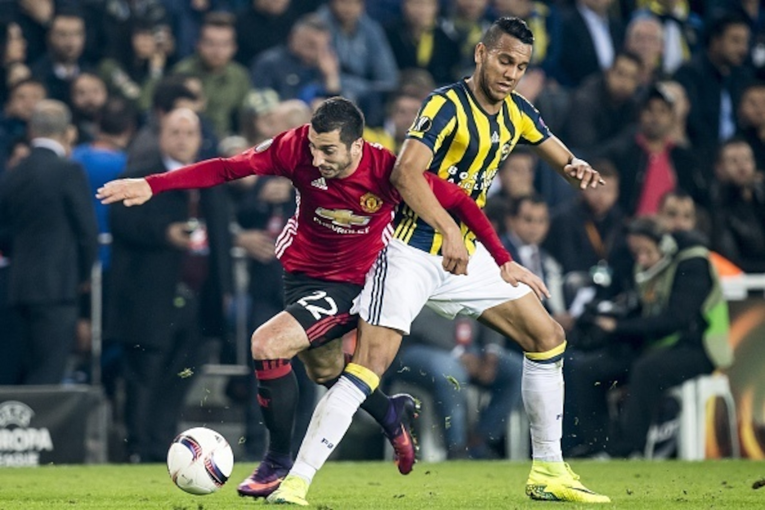 (L-R) Henrik Mkhitaryan of Manchester United FC, Josef de Souza Dias of Fenerbahceuring the UEFA Europa Leaguegroup A match between Fenerbahce and Manchester United on November 3, 2016 at the Sukru Saracoglu stadium in Istanbul, Turkey(Photo by VI Images 