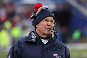 ORCHARD PARK, NY - OCTOBER 30: Head coach Bill Belichick of the New England Patriots during NFL game action against the Buffalo Bills at New Era Field on October 30, 2016 in Orchard Park, New York. (Photo by Tom Szczerbowski/Getty Images)