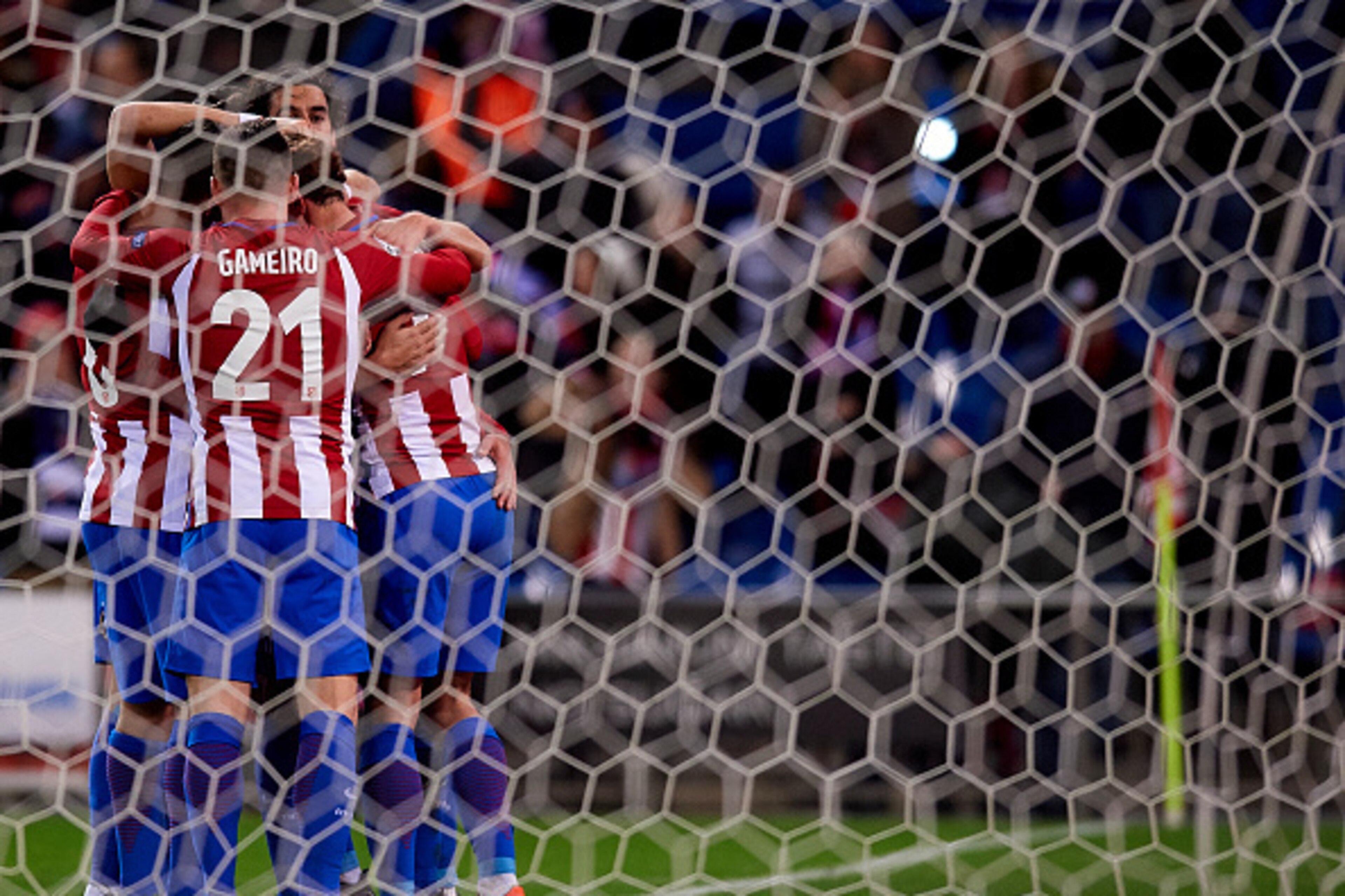 MADRID, SPAIN - NOVEMBER 23:  Kevin Gameiro of Atletico de Madrid celebrates with his teammates during the UEFA Champions League Group D match between Club Atletico de Madrid and PSV Eindhoven at Vicente Calderon Stadium on November 23, 2016 in Madrid, Sp