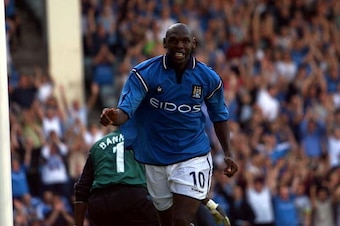 25 Aug 2001:  Shaun Goater of Man City celebrates his first goal against Crewe during the Nationwide First Division match between Manchester City and Crewe Alexandra at Maine Road, Manchester. Mandatory Credit: Alex Livesey/ALLSPORT