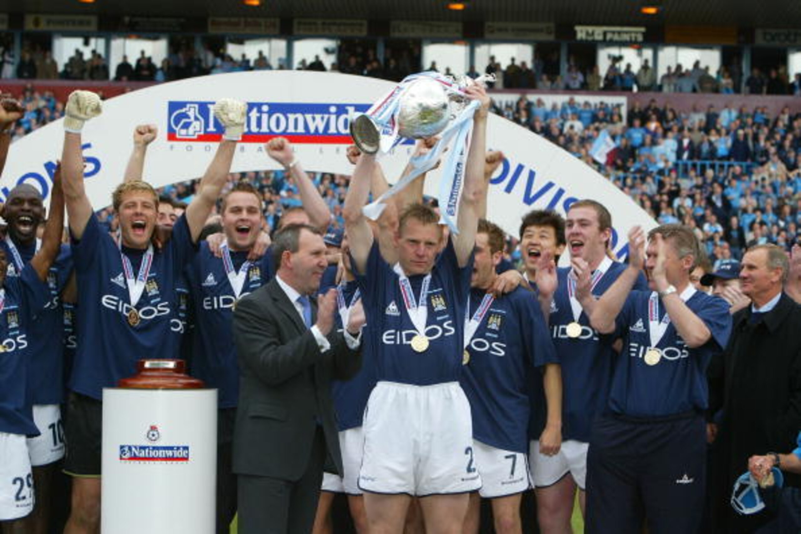 21 Apr 2002:  Stuart Pearce the captain of Man City lifts the First Division Championship Trophy after the Nationwide First Division game between Manchester City and Portsmouth at Maine Road, Manchester. DIGITAL IMAGE. Mandatory Credit: Alex Livesey/Getty
