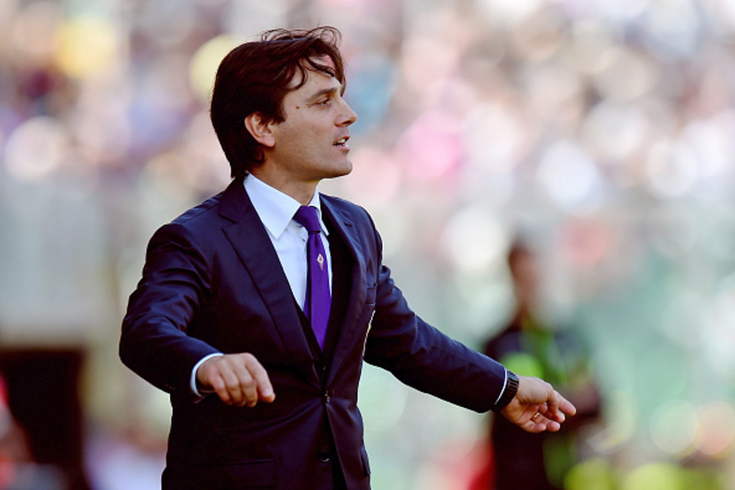 PALERMO, ITALY - MAY 24:  Head coach Vincenzo Montella of Fiorentina looks on during the Serie A match between US Citta di Palermo and ACF Fiorentina at Stadio Renzo Barbera on May 24, 2015 in Palermo, Italy.  (Photo by Tullio M. Puglia/Getty Images)