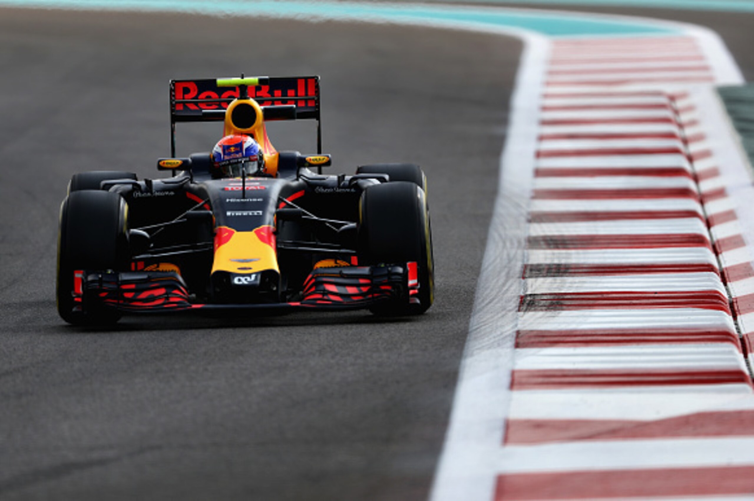 ABU DHABI, UNITED ARAB EMIRATES - NOVEMBER 25: Max Verstappen of the Netherlands driving the (33) Red Bull Racing Red Bull-TAG Heuer RB12 TAG Heuer on track  during practice for the Abu Dhabi Formula One Grand Prix at Yas Marina Circuit on November 25, 20