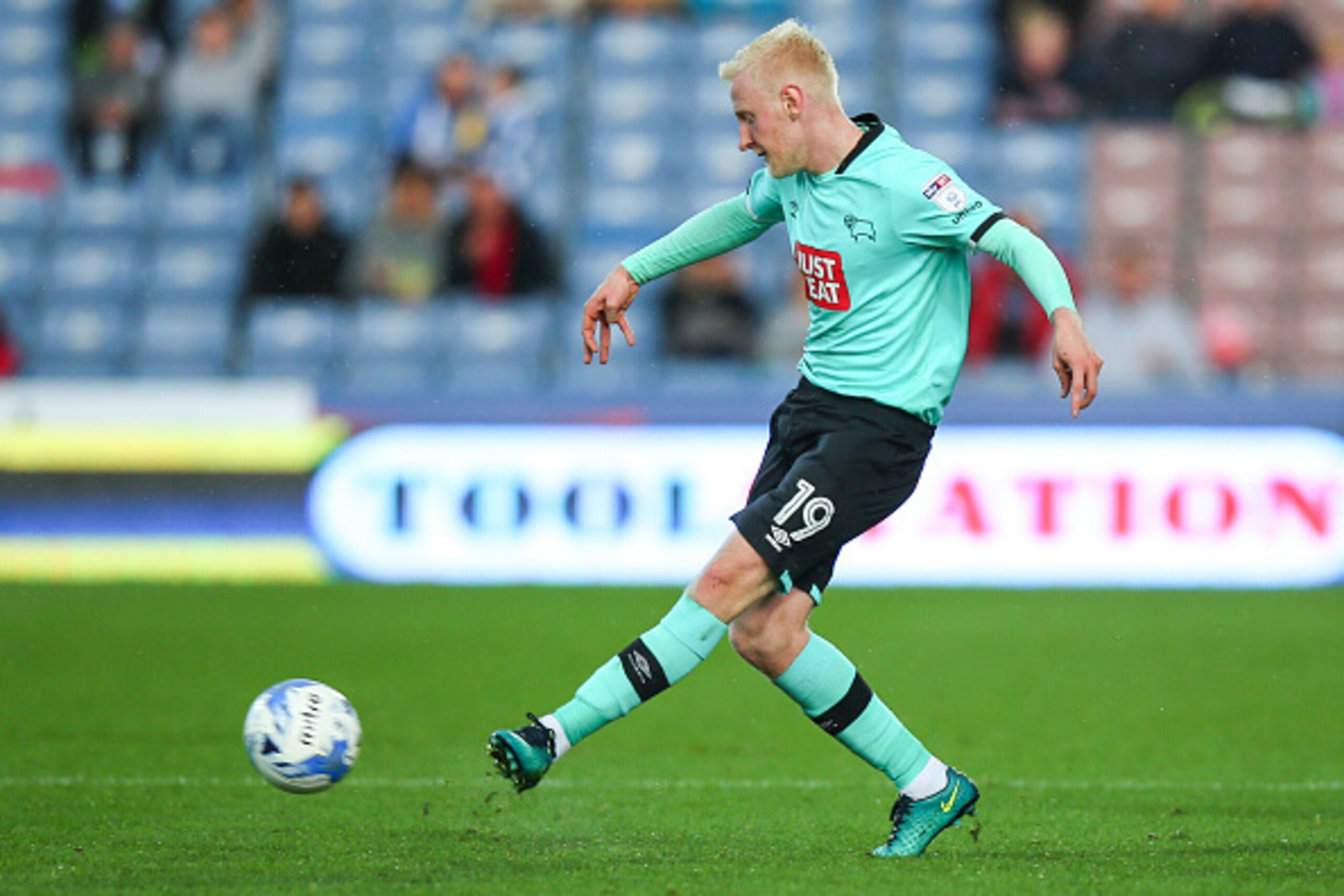 HUDDERSFIELD, ENGLAND - OCTOBER 22: Will Hughes of Derby County during the Sky Bet Championship match between Huddersfield Town and Derby County at John Smith's Stadium on October 22, 2016 in Huddersfield, England. (Photo by Robbie Jay Barratt - AMA/Getty
