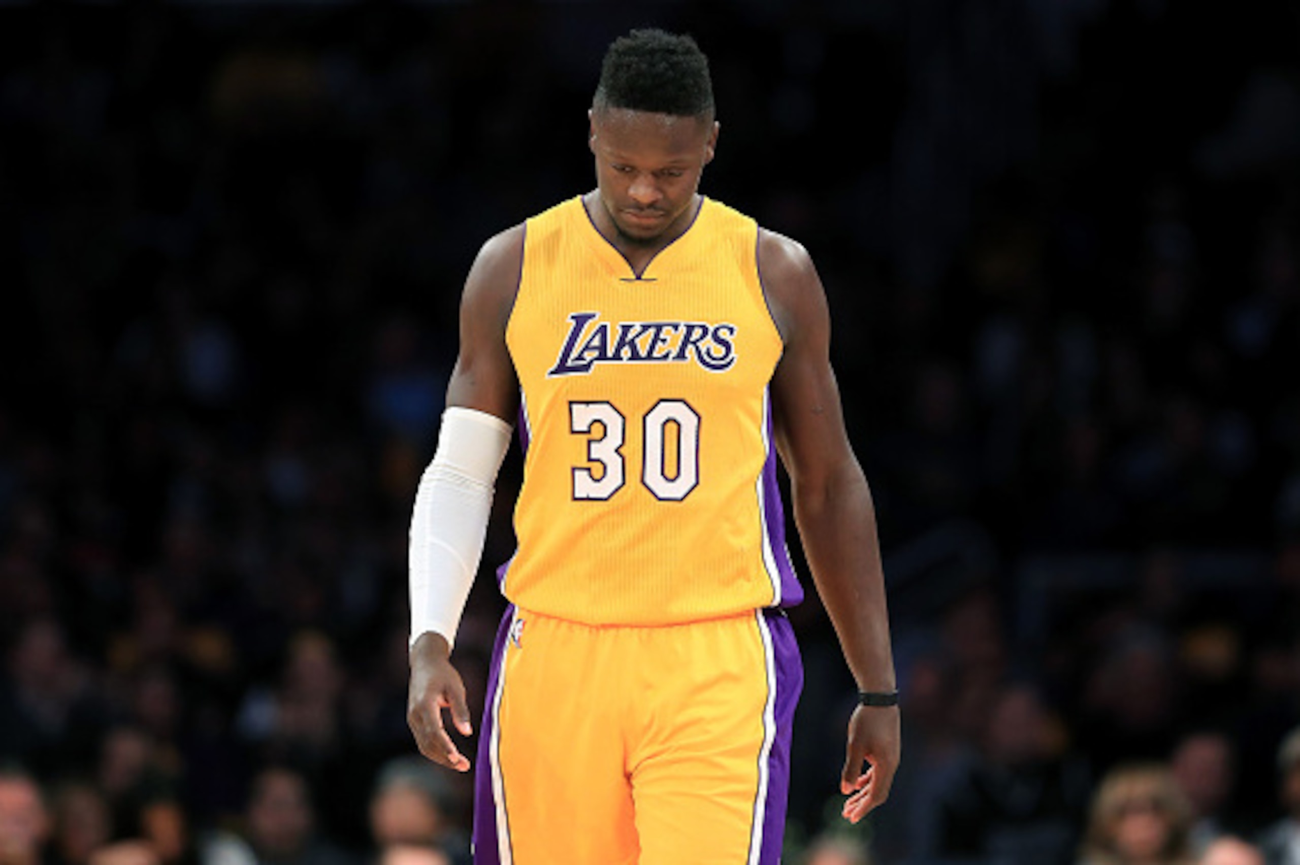 LOS ANGELES, CA - NOVEMBER 18:  Julius Randle #30 of the Los Angeles Lakers looks on during the second half of a game against the San Antonio Spurs at Staples Center on November 18, 2016 in Los Angeles, California. NOTE TO USER: User expressly acknowledge