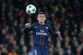 LONDON, ENGLAND - NOVEMBER 23: Marco Verratti of PSG in action during the UEFA Champions League match between Arsenal FC and Paris Saint-Germain at Emirates Stadium on November 23, 2016 in London, England. (Photo by Jean Catuffe/Getty Images)
