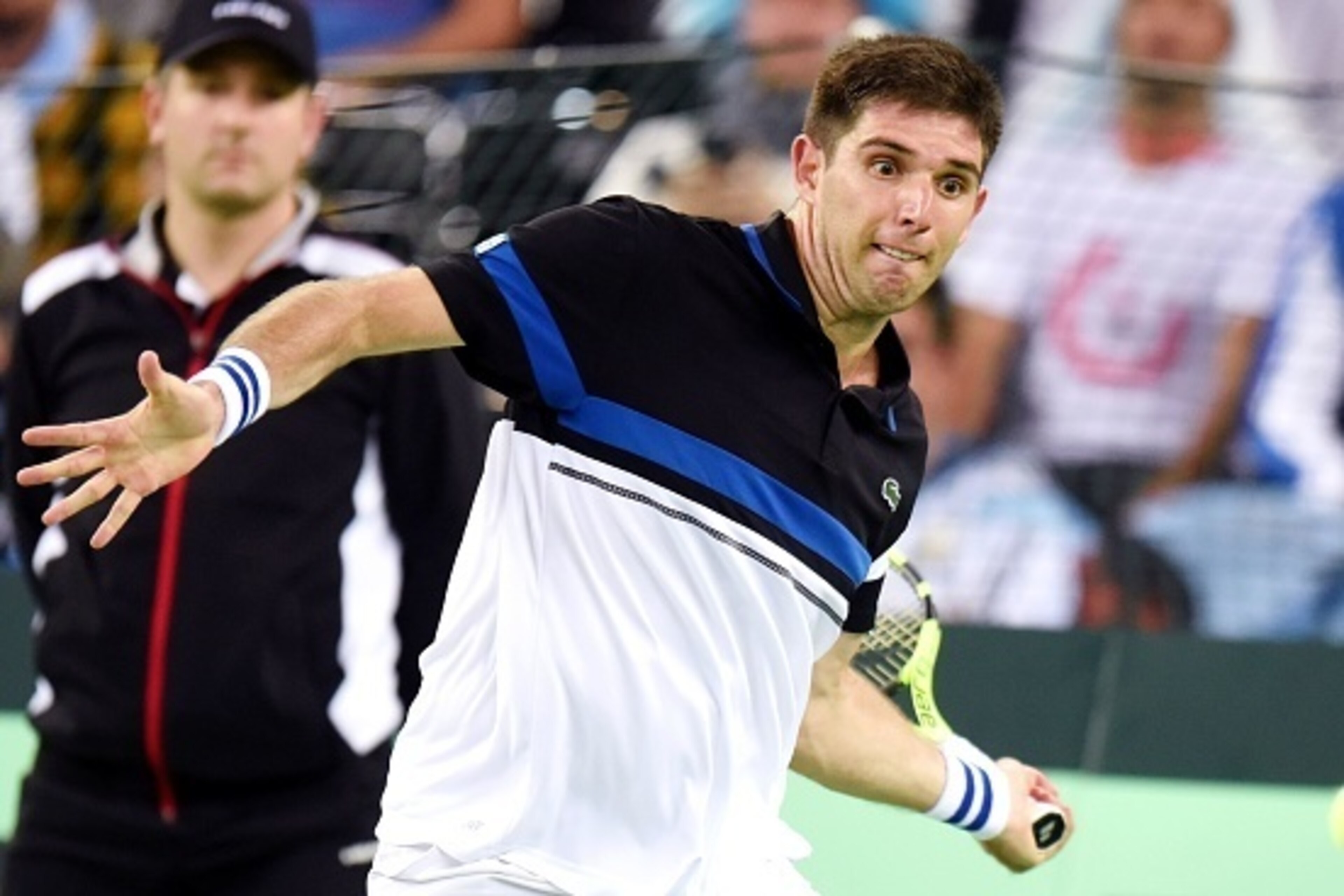 Argentina's Federico Delbonis returns ball to Croatia's Marin Cilic during the Davis Cup World Group final singles match between Croatia and Argentina at the Arena hall in Zagreb, on November 25, 2016. / AFP / STRINGER        (Photo credit should read STR