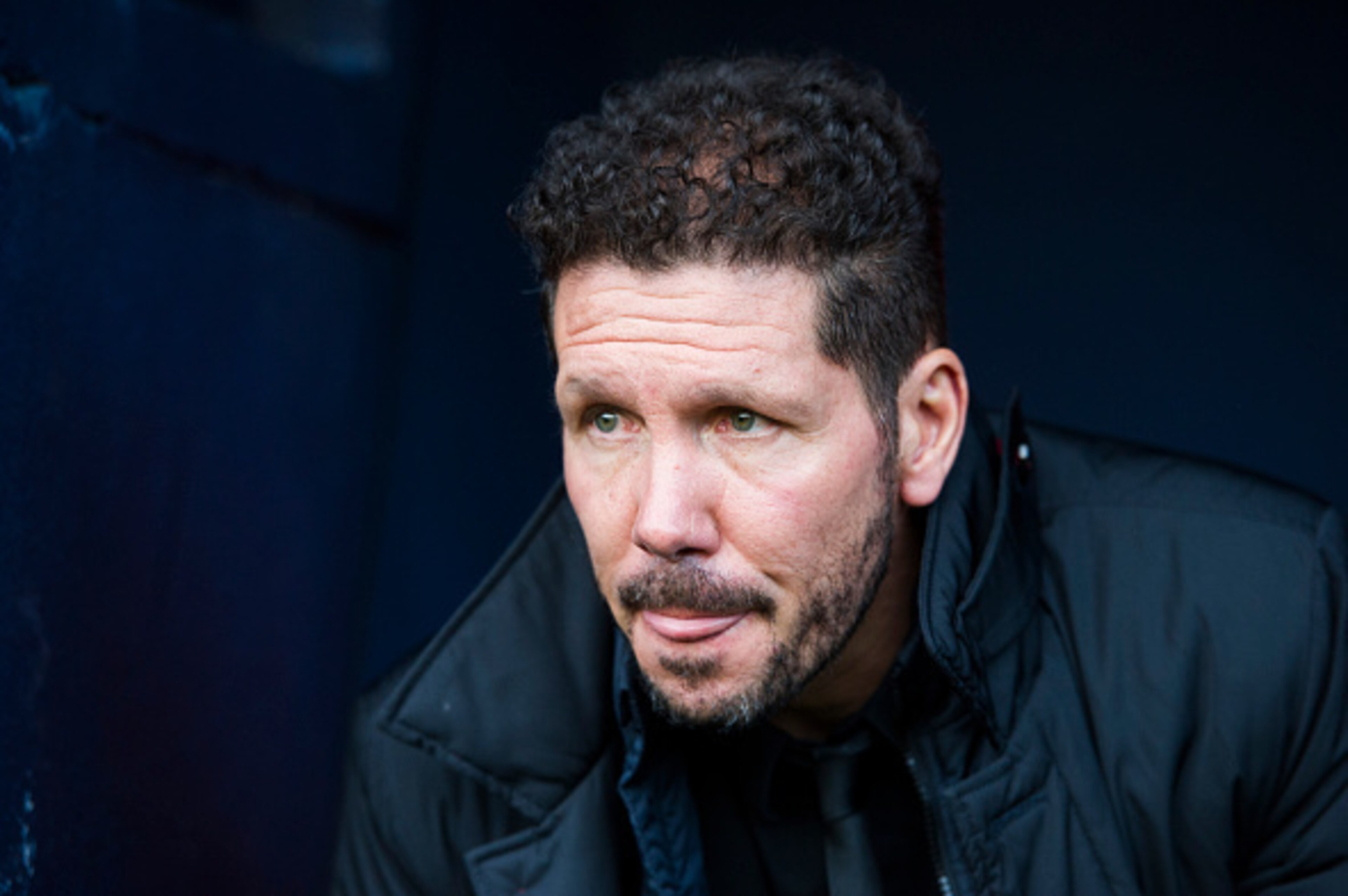 PAMPLONA, SPAIN - NOVEMBER 27:  Head coach Diego Simeone of Atletico Madrid reacts on prior to the start the La Liga match between CA Osasuna and Atletico Madrid at Estadio Reyno de Navarra on November 27, 2016 in Pamplona, Spain.  (Photo by Juan Manuel S