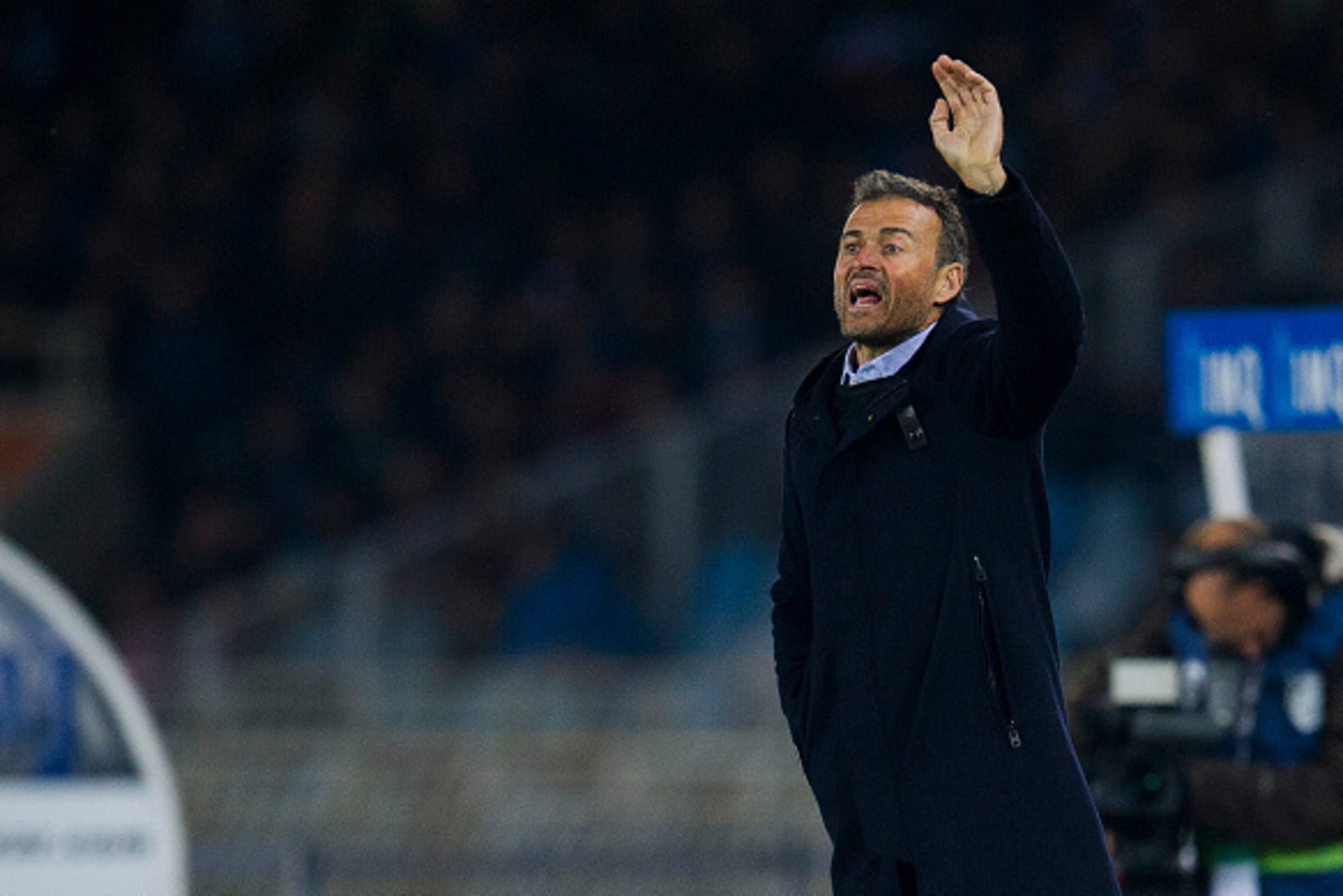 SAN SEBASTIAN, SPAIN - NOVEMBER 27:  Head coach Luis Enrique of FC Barcelona reacts during the La Liga match between Real Sociedad de Futbol and FC Barcelona at Estadio Anoeta on November 27, 2016 in San Sebastian, Spain.  (Photo by Juan Manuel Serrano Ar