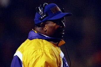 5 Oct 1998:  Head coach Dennis Green of the Minnesota Vikings looks on during a game against the Green Bay Packers at the Lambeau Field in Green Bay, Wisconsin. The Vikings defeated the Packers 37-24.