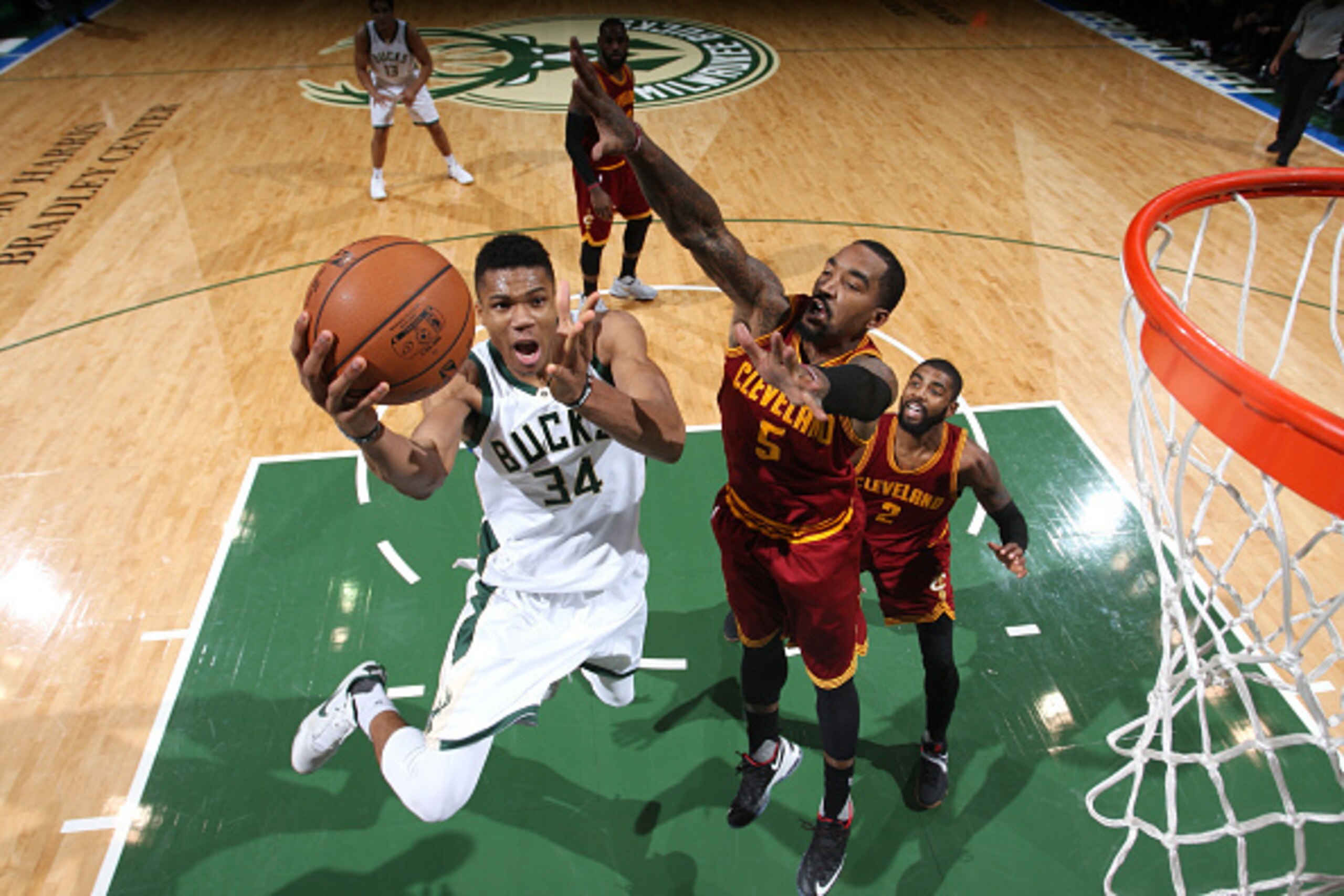 Milwaukee, WI - NOVEMBER 29: Giannis Antetokounmpo #34 of the Milwaukee Bucks shoots a lay up during the game against the Cleveland Cavaliers on November 29, 2016 at the BMO Harris Bradley Center in Milwaukee, Wisconsin. NOTE TO USER: User expressly ackno