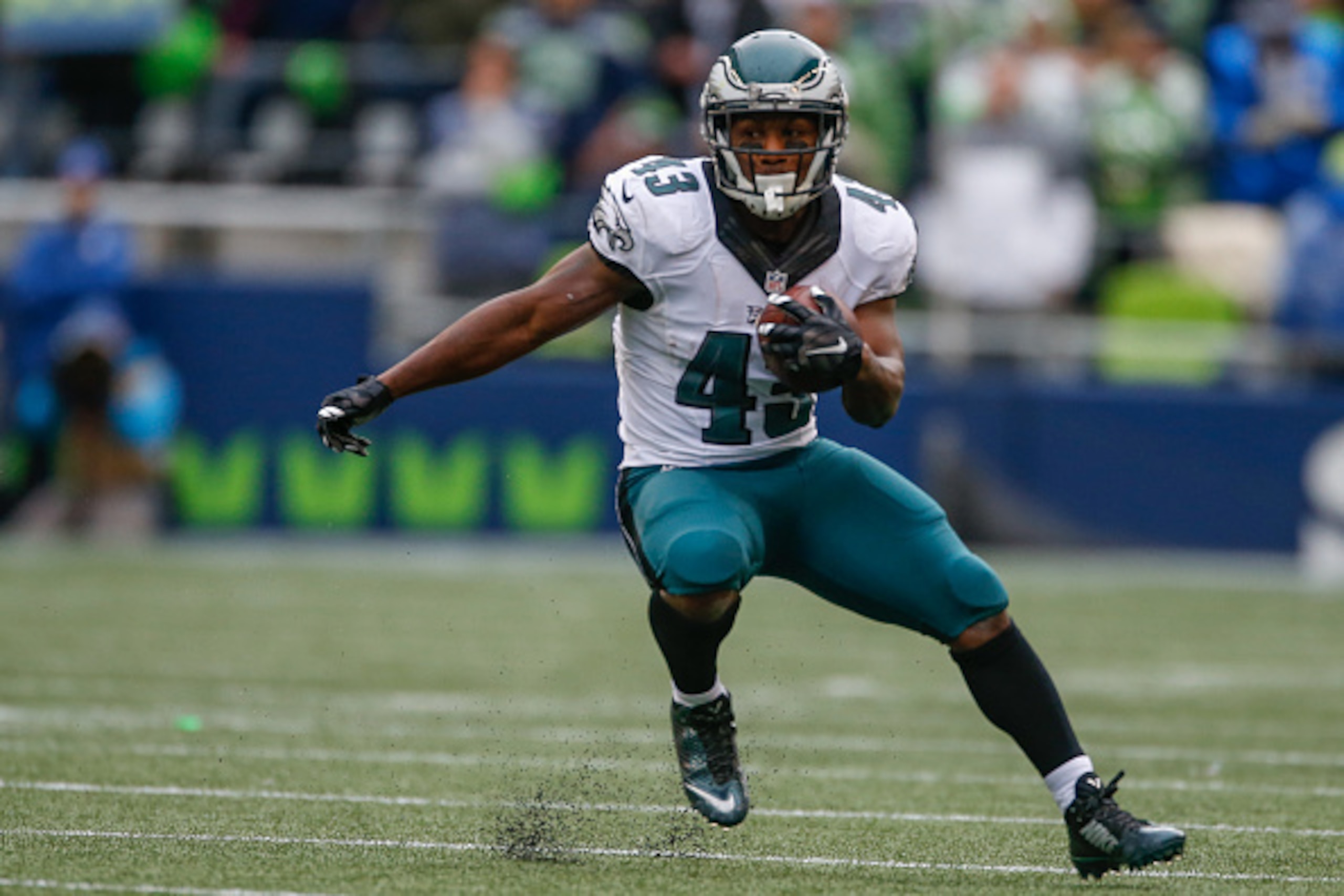 SEATTLE, WA - NOVEMBER 20: Running back Darren Sproles #43 of the Philadelphia Eagles rushes against the Seattle Seahawks at CenturyLink Field on November 20, 2016 in Seattle, Washington. (Photo by Otto Greule Jr/Getty Images) SEATTLE, WA - NOVEMBER 20: Running back Darren Sproles #43 of the Philadelphia Eagles rushes against the Seattle Seahawks at CenturyLink Field on November 20, 2016 in Seattle, Washington. (Photo by Otto Greule Jr/Getty Images)