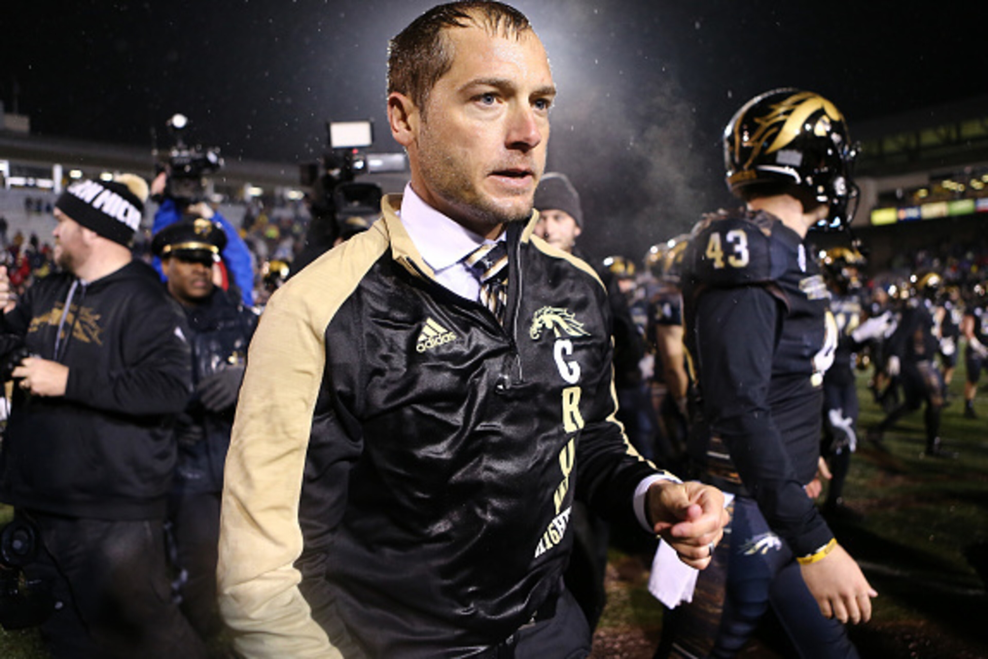 KALAMAZOO, MI - NOVEMBER 25: Head coach P.J. Fleck of the Western Michigan Broncos celebrates after defeating the Toledo Rockets 55 - 35 at Waldo Stadium on November 25, 2016 in Kalamazoo, Michigan. (Photo by Rey Del Rio/Getty Images) KALAMAZOO, MI - NOVEMBER 25: Head coach P.J. Fleck of the Western Michigan Broncos celebrates after defeating the Toledo Rockets 55 - 35 at Waldo Stadium on November 25, 2016 in Kalamazoo, Michigan. (Photo by Rey Del Rio/Getty Images)
