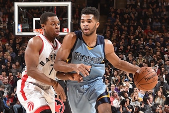 TORONTO, CANADA - NOVEMBER 30: Andrew Harrison #5 of the Memphis Grizzlies handles the ball against the Toronto Raptors on November 30, 2016 at the Air Canada Centre in Toronto, Ontario, Canada.  NOTE TO USER: User expressly acknowledges and agrees that, 