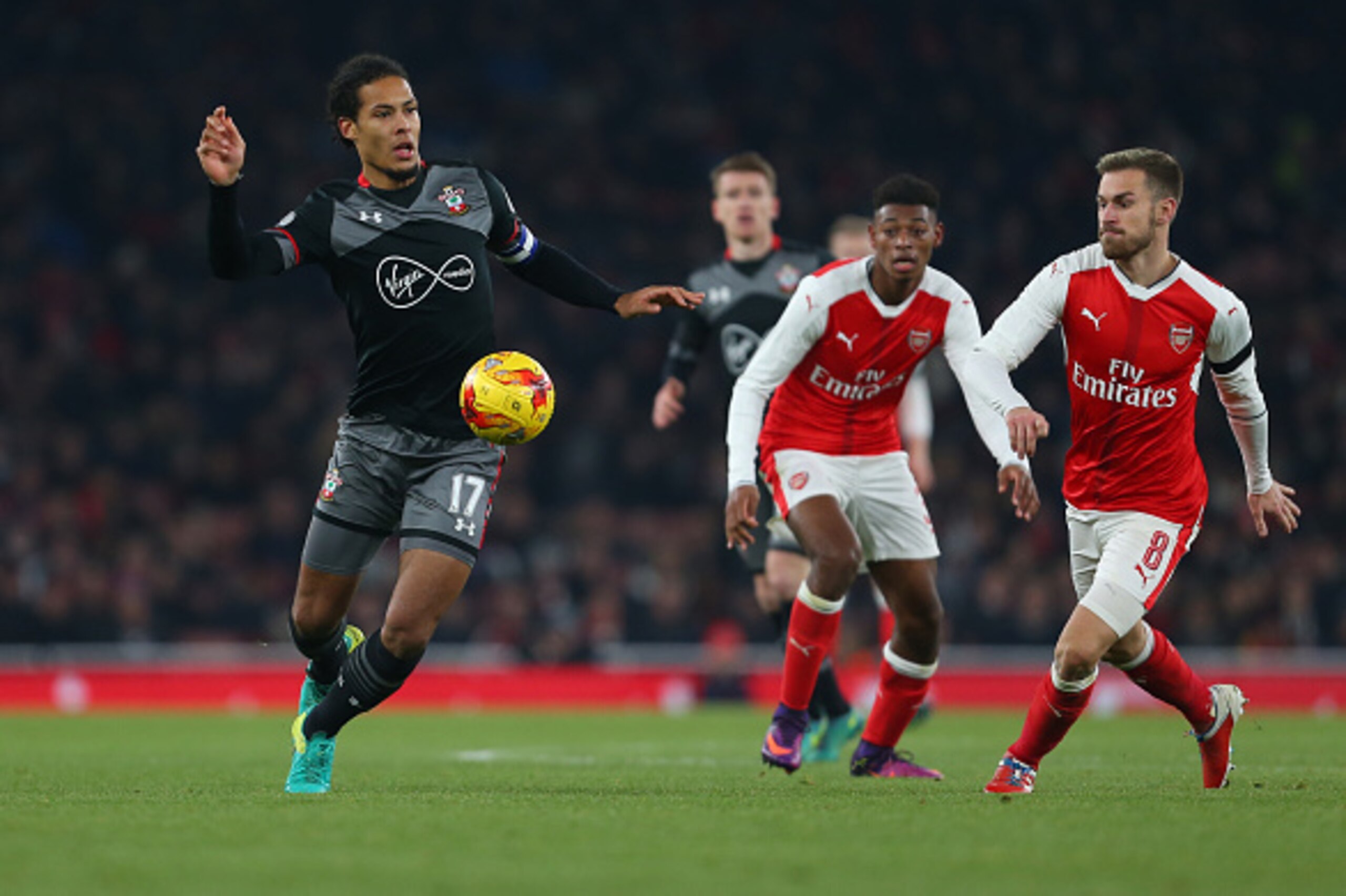 LONDON, ENGLAND - NOVEMBER 30: Virgil van Dijk of Southampton during the EFL Quarter Final Cup match between Arsenal and Southampton at Emirates Stadium on November 30, 2016 in London, England. (Photo by Catherine Ivill - AMA/Getty Images)