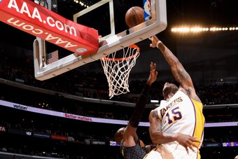 LOS ANGELES, CA - NOVEMBER 27:  Thomas Robinson #15 of the Los Angeles Lakers goes to the basket against the Atlanta Hawks on November 27, 2016 at STAPLES Center in Los Angeles, California. NOTE TO USER: User expressly acknowledges and agrees that, by dow