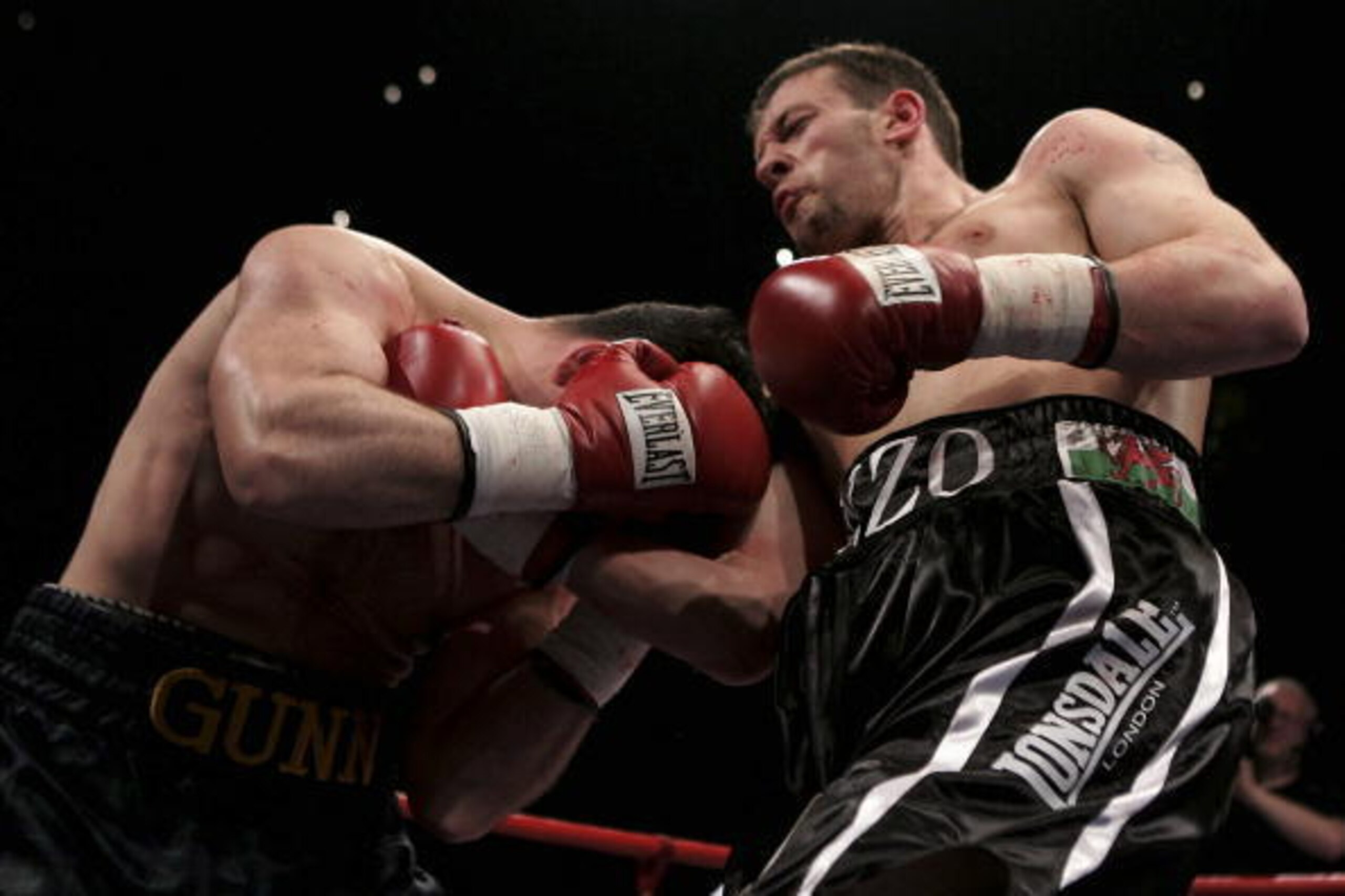 CARDIFF, WALES - APRIL 7: Enzo Maccarinelli connects with a right uppercut against Bobby Gunn during their WBO cruiserweight title fight at the Milennium Stadium on April 7, 2007 in Cardiff Wales. (Photo by John Gichigi/Getty Images) CARDIFF, WALES - APRIL 7: Enzo Maccarinelli connects with a right uppercut against Bobby Gunn during their WBO cruiserweight title fight at the Milennium Stadium on April 7, 2007 in Cardiff Wales. (Photo by John Gichigi/Getty Images)
