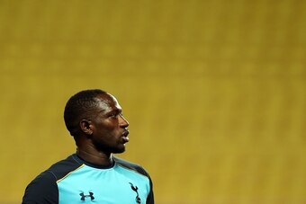 Tottenham's French forward Moussa Sissoko takes part in a training session on November 21, 2016 at the Louis II Stadium in Monaco, on the eve of the UEFA Champions League football match between AS Monaco and Tottenham HS.  / AFP / VALERY HACHE        (Pho