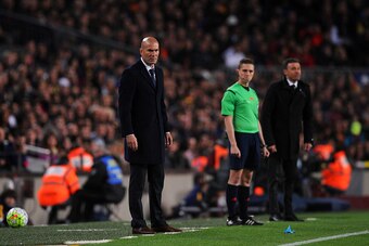 BARCELONA, SPAIN - APRIL 02:  Zinedine Zidane, Head Coach of Real Madrid CF looks on next to Luis Enrique, Head Coach of FC Barcelona during the La Liga match between FC Barcelona and Real Madrid CF at Camp Nou on April 2, 2016 in Barcelona, Spain.  (Phot