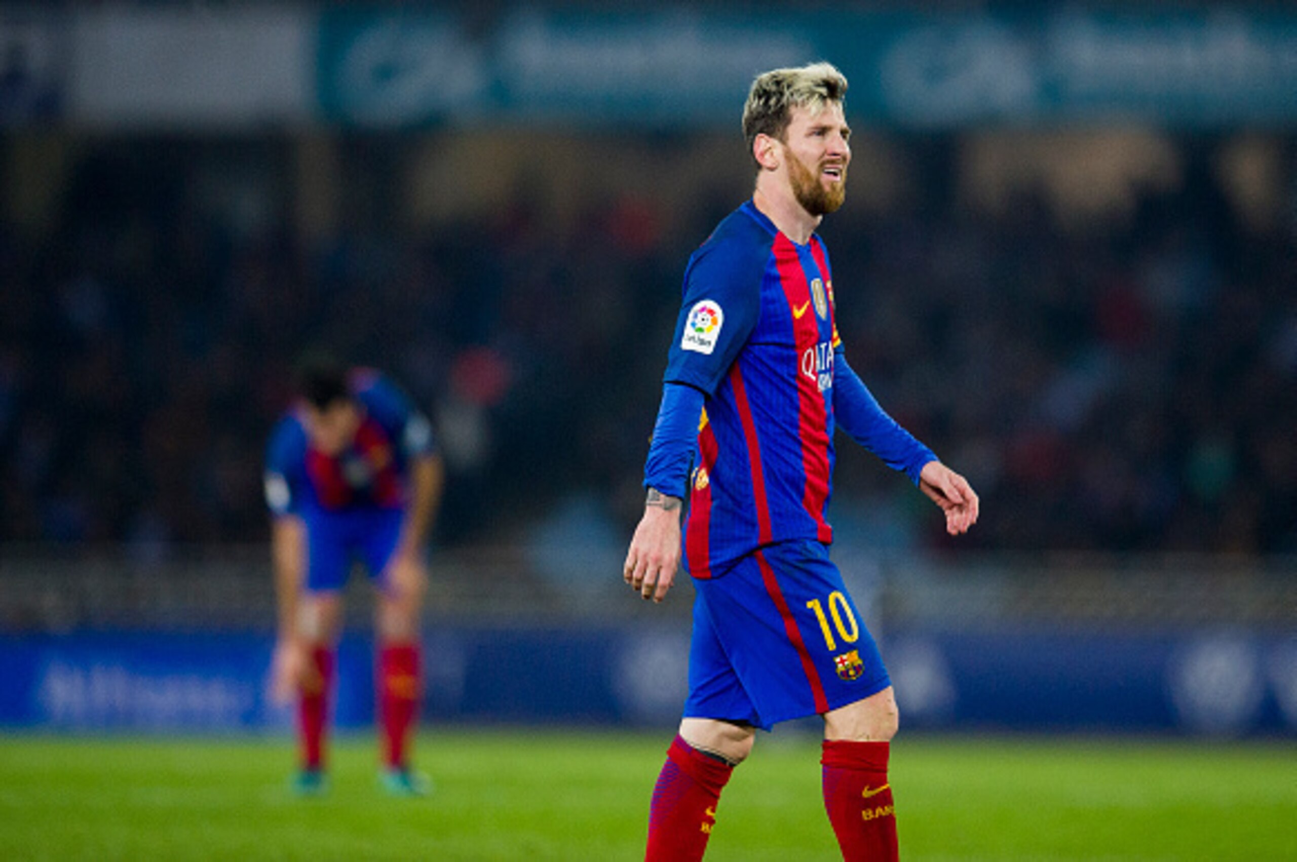 SAN SEBASTIAN, SPAIN - NOVEMBER 27:  Lionel Messi of FC Barcelona reacts during the La Liga match between Real Sociedad de Futbol and FC Barcelona at Estadio Anoeta on November 27, 2016 in San Sebastian, Spain.  (Photo by Juan Manuel Serrano Arce/Getty Im