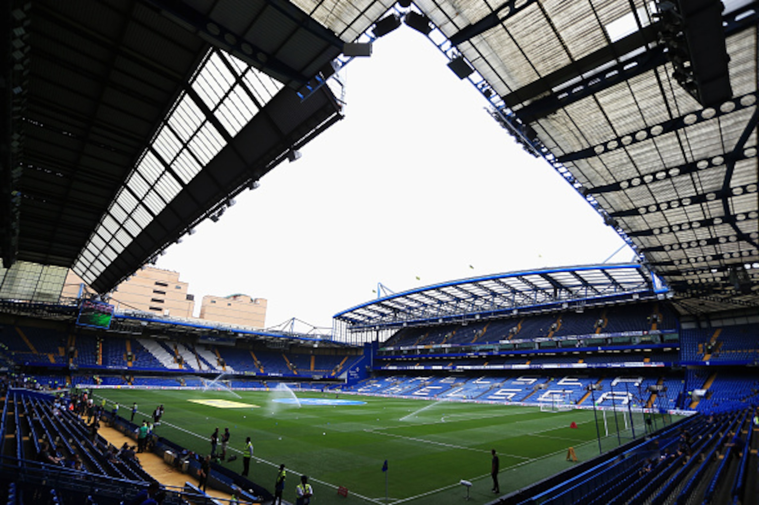 LONDON, ENGLAND - AUGUST 27: A general veiw from inside the stadium during the Premier League match between Chelsea and Burnley at Stamford Bridge on August 27, 2016 in London, England.  (Photo by Ben Hoskins/Getty Images)