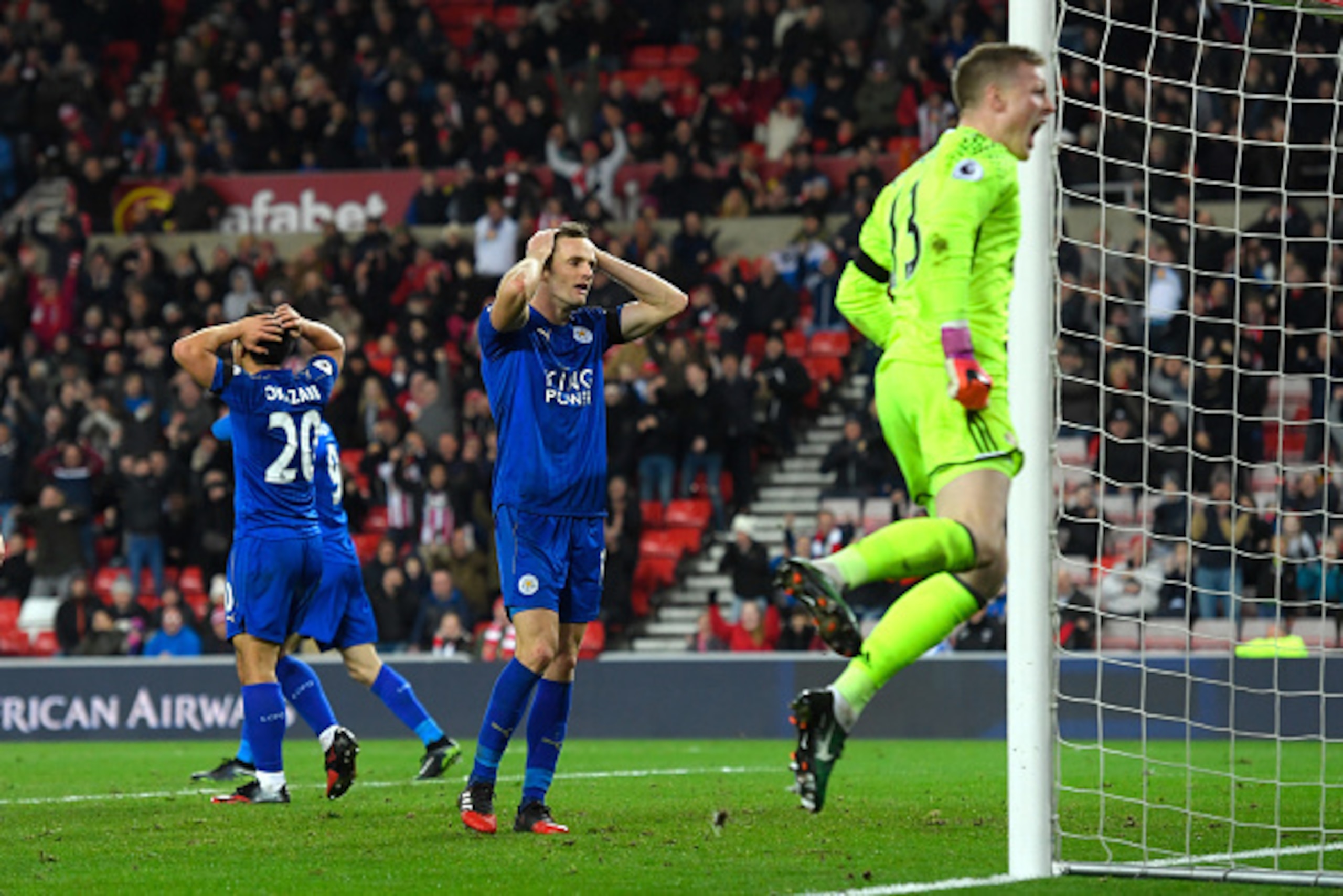 SUNDERLAND, ENGLAND - DECEMBER 03: Andy King (C) of Leicester City reacts after missing a chance during the Premier League match between Sunderland and Leicester City at Stadium of Light on December 3, 2016 in Sunderland, England.  (Photo by Stu Forster/G