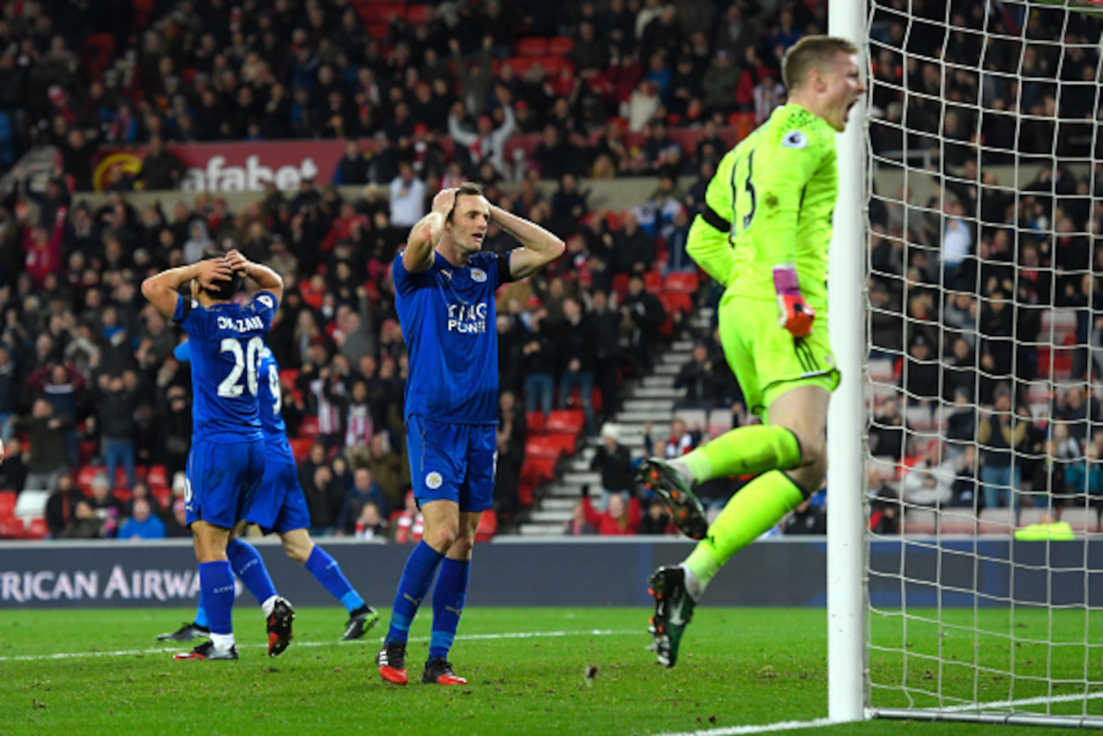 SUNDERLAND, ENGLAND - DECEMBER 03: Andy King (C) of Leicester City reacts after missing a chance during the Premier League match between Sunderland and Leicester City at Stadium of Light on December 3, 2016 in Sunderland, England.  (Photo by Stu Forster/G