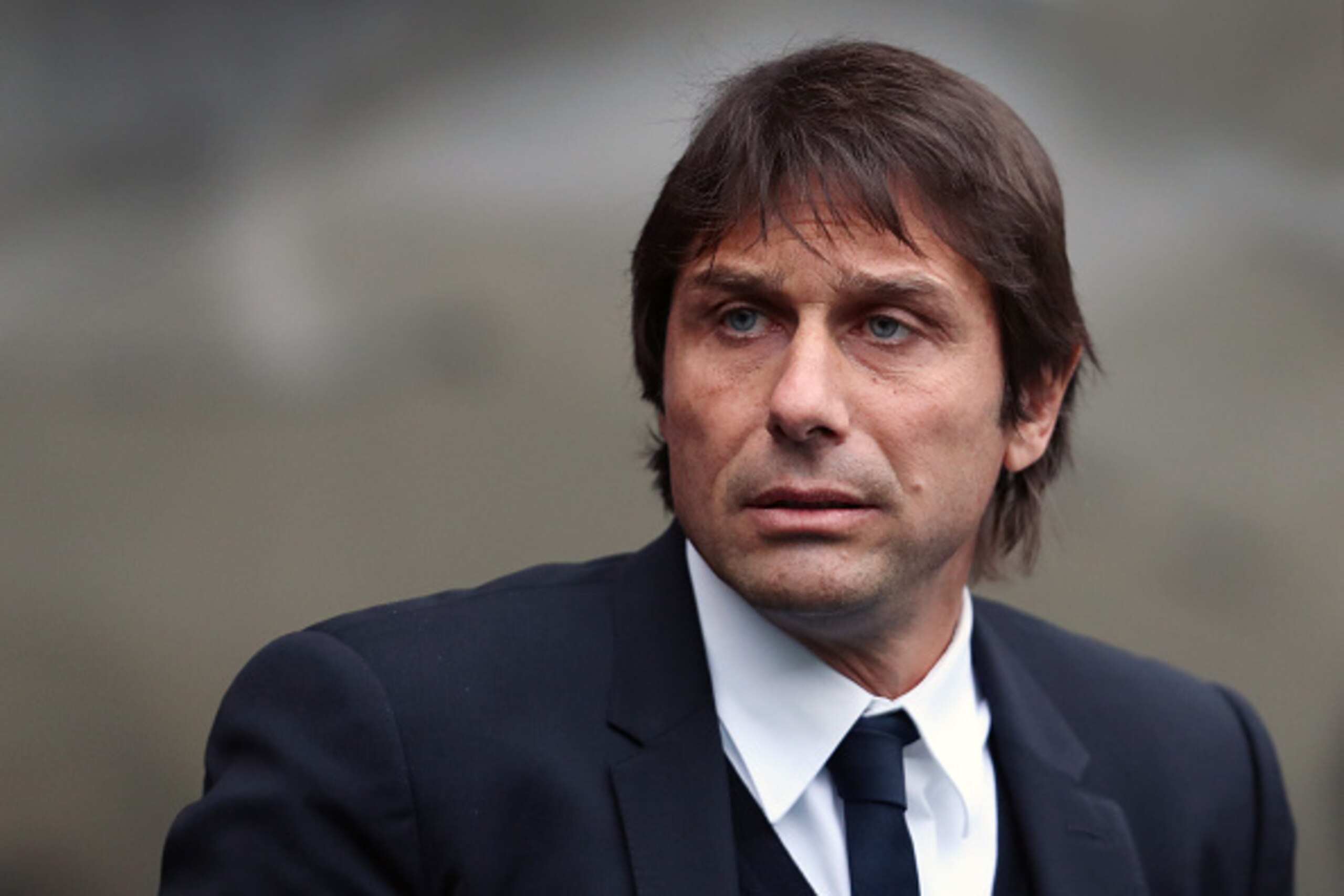 MANCHESTER, ENGLAND - DECEMBER 03: Antonio Conte manager / head coach of Chelsea during the Premier League match between Manchester City and Chelsea at Etihad Stadium on December 3, 2016 in Manchester, England. (Photo by James Baylis - AMA/Getty Images)