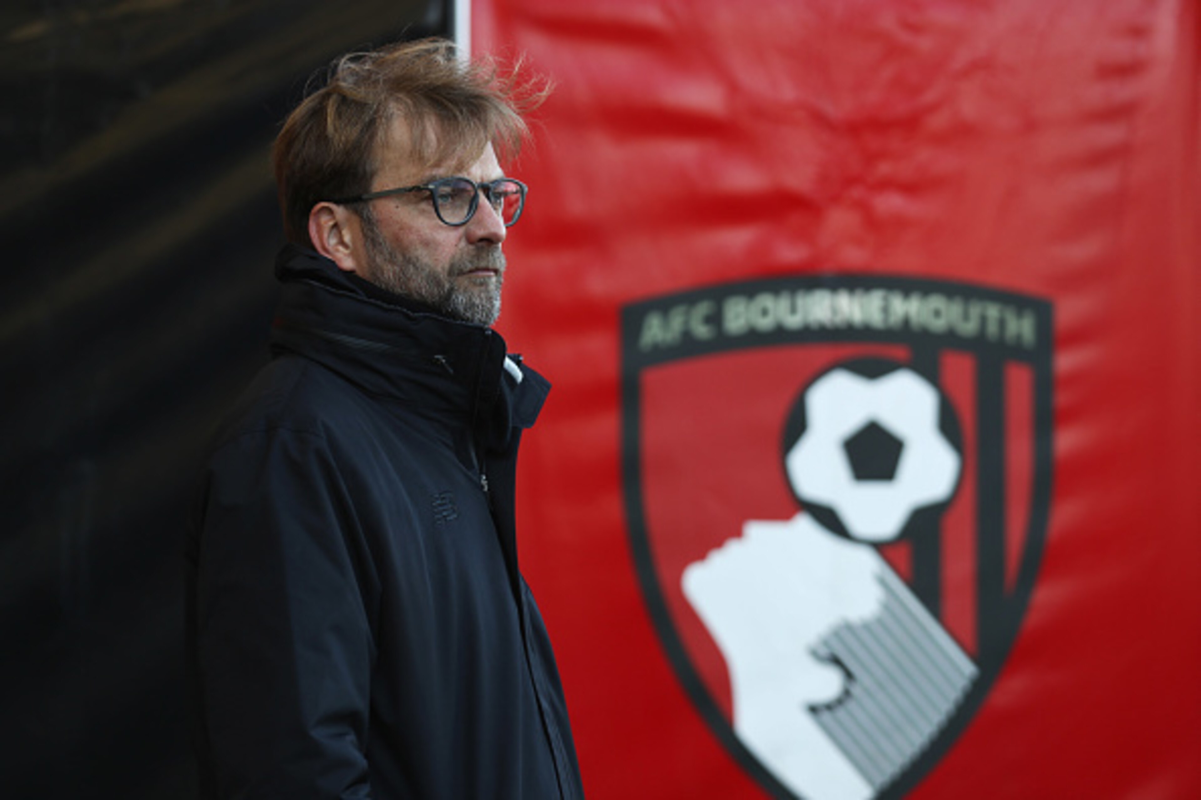 BOURNEMOUTH, ENGLAND - DECEMBER 04:  Jurgen Klopp manager of Liverpool looks on prior to the Premier League match between AFC Bournemouth and Liverpool at Vitality Stadium on December 4, 2016 in Bournemouth, England.  (Photo by Bryn Lennon/Getty Images)