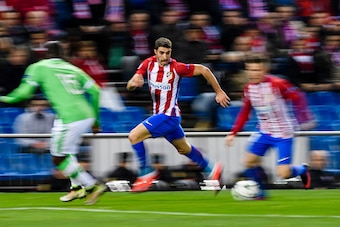 MADRID, SPAIN - NOVEMBER 23: Sime Vrsaljko of Atletico de Madrid in action during their 2016-17 UEFA Champions League match between Atletico de Madrid and PSV Eindhoven at the Vicente Calderon Stadium on 23 November 2016 in Madrid, Spain. (Photo by Power 