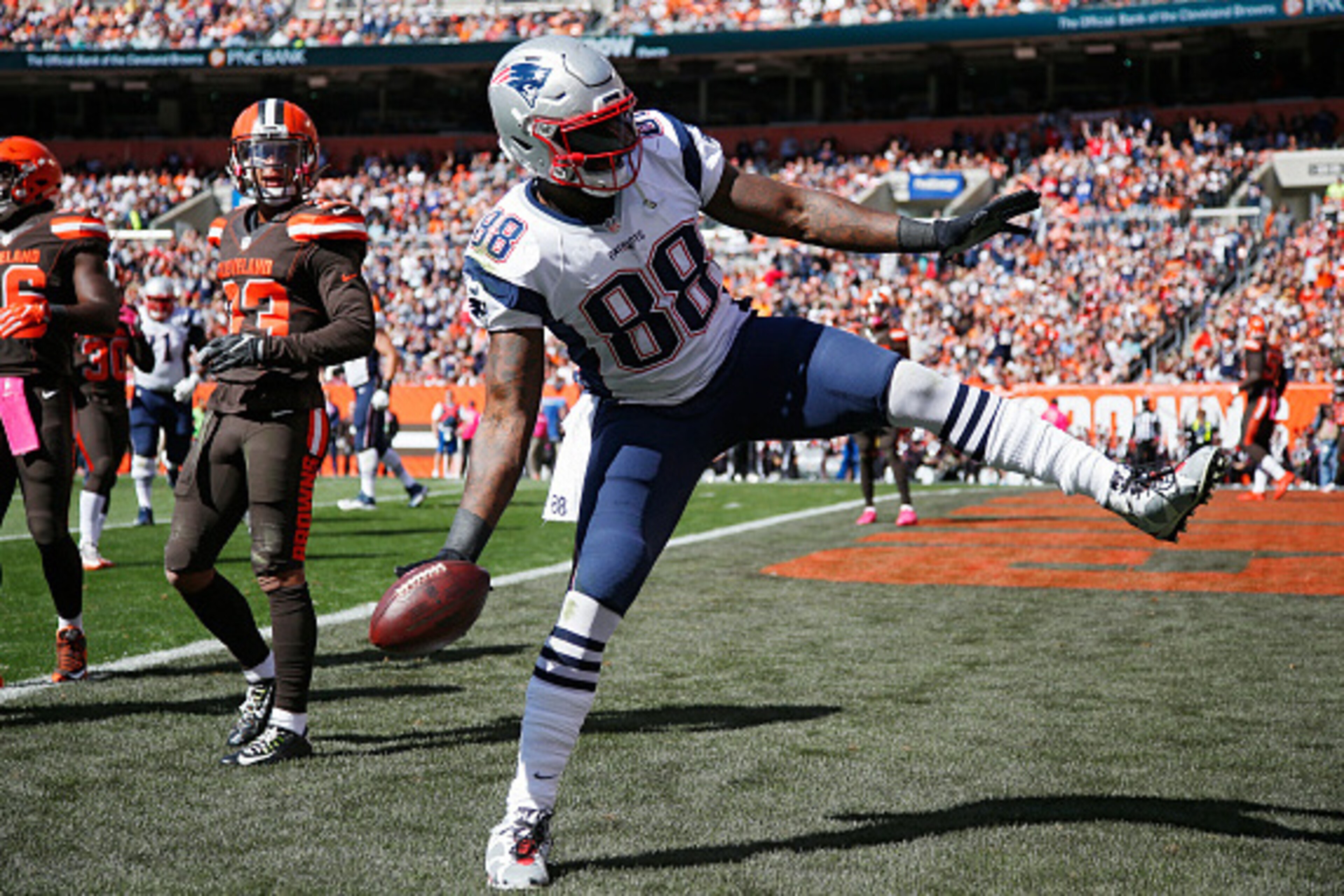 CLEVELAND, OH - OCTOBER 09: Martellus Bennett #88 of the New England Patriots spikes the ball after a touchdown against the Cleveland Browns during the game at FirstEnergy Stadium on October 9, 2016 in Cleveland, Ohio. The Patriots defeated the Browns 33- CLEVELAND, OH - OCTOBER 09: Martellus Bennett #88 of the New England Patriots spikes the ball after a touchdown against the Cleveland Browns during the game at FirstEnergy Stadium on October 9, 2016 in Cleveland, Ohio. The Patriots defeated the Browns 33-