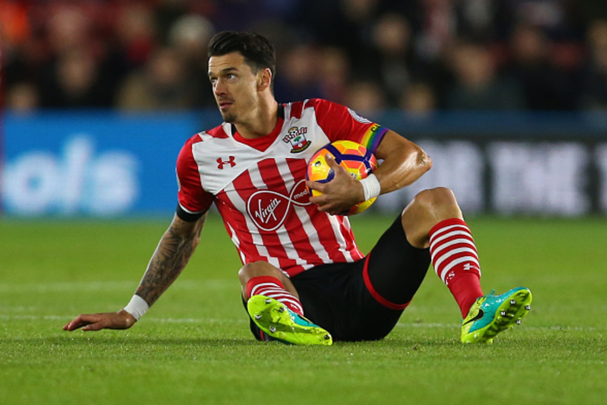 SOUTHAMPTON, ENGLAND - NOVEMBER 27: Jose Fonte of Southampton during the Premier League match between Southampton and Everton at St Mary's Stadium on November 27, 2016 in Southampton, England. (Photo by Catherine Ivill - AMA/Getty Images)