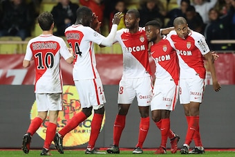 Monaco's French midfielder Thomas Lemar (2ndR) celebrates with teammates after scoring a goal during the French L1 football match Monaco (ASM) vs Bastia (SCB) on December 3, 2016 at the 'Louis II Stadium' in Monaco.   / AFP / VALERY HACHE        (Photo cr