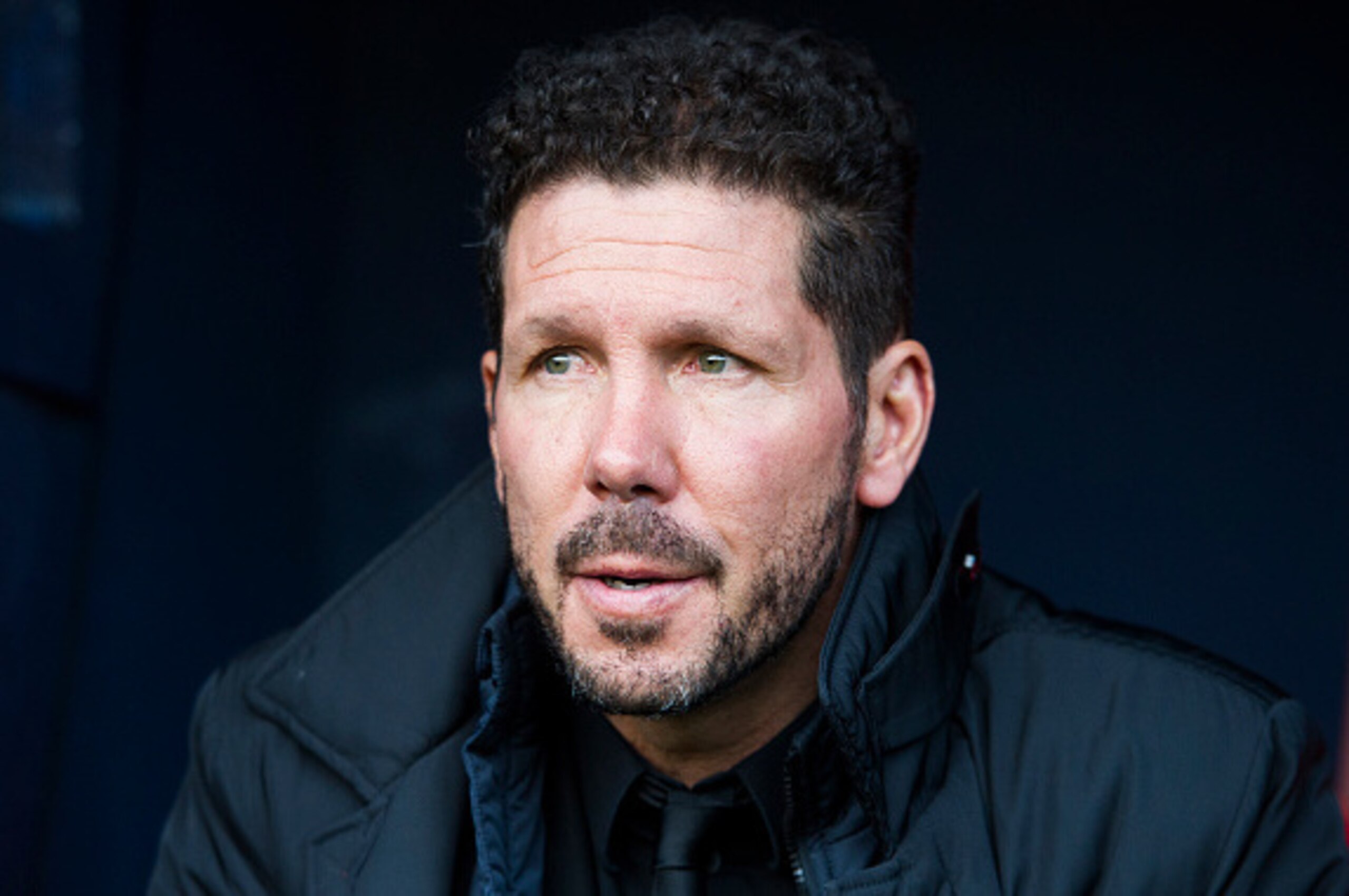 PAMPLONA, SPAIN - NOVEMBER 27:  Head coach Diego Simeone of Atletico Madrid looks on prior to the start the La Liga match between CA Osasuna and Atletico Madrid at Estadio Reyno de Navarra on November 27, 2016 in Pamplona, Spain.  (Photo by Juan Manuel Se