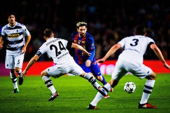 BARCELONA, SPAIN - DECEMBER 06: Lionel Messi of Barcelona attacks during the UEFA Champions League match between FC Barcelona and VfL Borussia Moenchengladbach at Camp Nou stadium on December 06, 2016 in Barcelona, Spain.  (Photo by Vladimir Rys Photograp