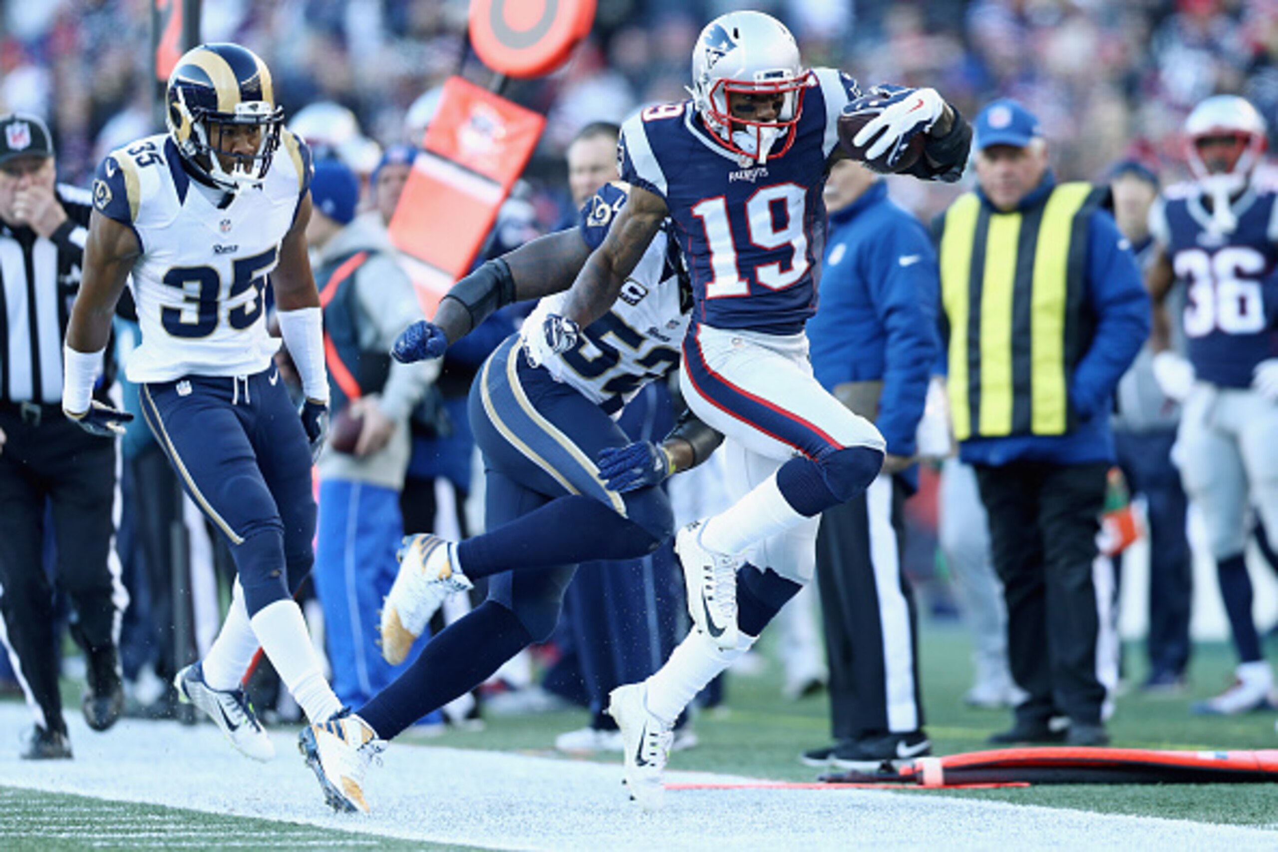 FOXBORO, MA - DECEMBER 04: Malcolm Mitchell #19 of the New England Patriots carries the ball against the Los Angeles Rams at Gillette Stadium on December 4, 2016 in Foxboro, Massachusetts. (Photo by Maddie Meyer/Getty Images) FOXBORO, MA - DECEMBER 04: Malcolm Mitchell #19 of the New England Patriots carries the ball against the Los Angeles Rams at Gillette Stadium on December 4, 2016 in Foxboro, Massachusetts. (Photo by Maddie Meyer/Getty Images)