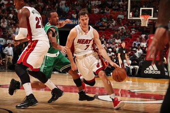 MIAMI, FL - NOVEMBER 28:  Goran Dragic #7 of the Miami Heat drives to the basket during a game against the Boston Celtics on November 28, 2016 at American Airlines Arena in Miami, Florida. NOTE TO USER: User expressly acknowledges and agrees that, by down