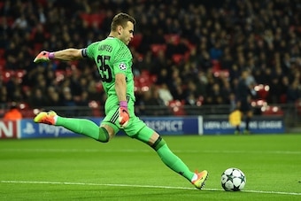 CSKA Moscow's Russian goalkeeper Igor Akinfeev takes a goal-kick during the UEFA Champions League group E football match between Tottenham Hotspur and CSKA Moscow at Wembley Stadium in north London on December 7, 2016. / AFP / Glyn KIRK        (Photo cred