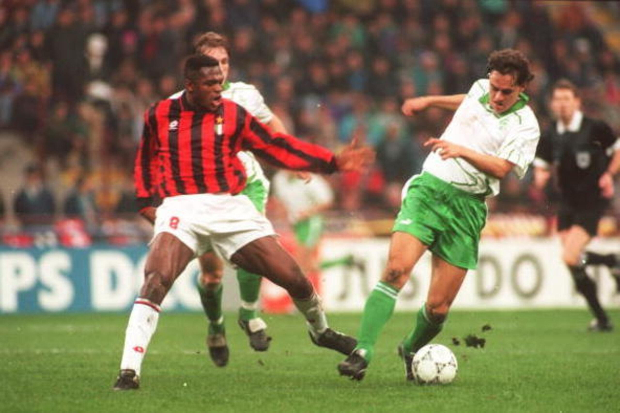 16 MAR 1994:  A PICTURE SHOWING BRAMO DESAILLY OF THE MILAN SOCCER TEAM IN ACTION DURING THEIR CHAMPIONS LEAGUE MATCH AGAINST WERDER BREMEN Mandatory Credit: Gary M. Prior/ALLSPORT