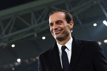TURIN, ITALY - DECEMBER 07:  Juventus head coach Massimiliano Allegri looks on during the UEFA Champions League Group H match between Juventus and GNK Dinamo Zagreb at Juventus Stadium on December 7, 2016 in Turin.  (Photo by Valerio Pennicino/Getty Image