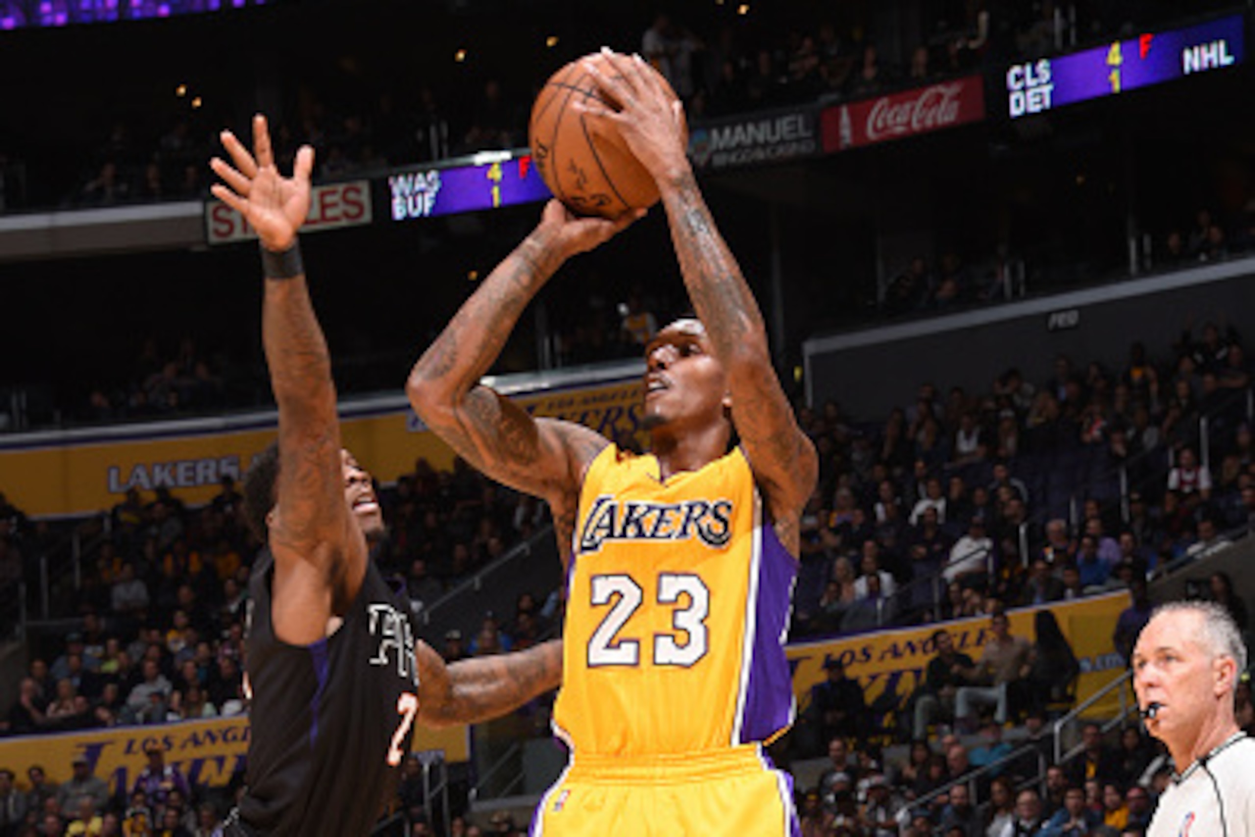 LOS ANGELES, CA - DECEMBER 9: Louis Williams #23 of the Los Angeles Lakers shoots the ball against the Phoenix Suns on December 9, 2016 at STAPLES Center in Los Angeles, California. NOTE TO USER: User expressly acknowledges and agrees that, by downloading