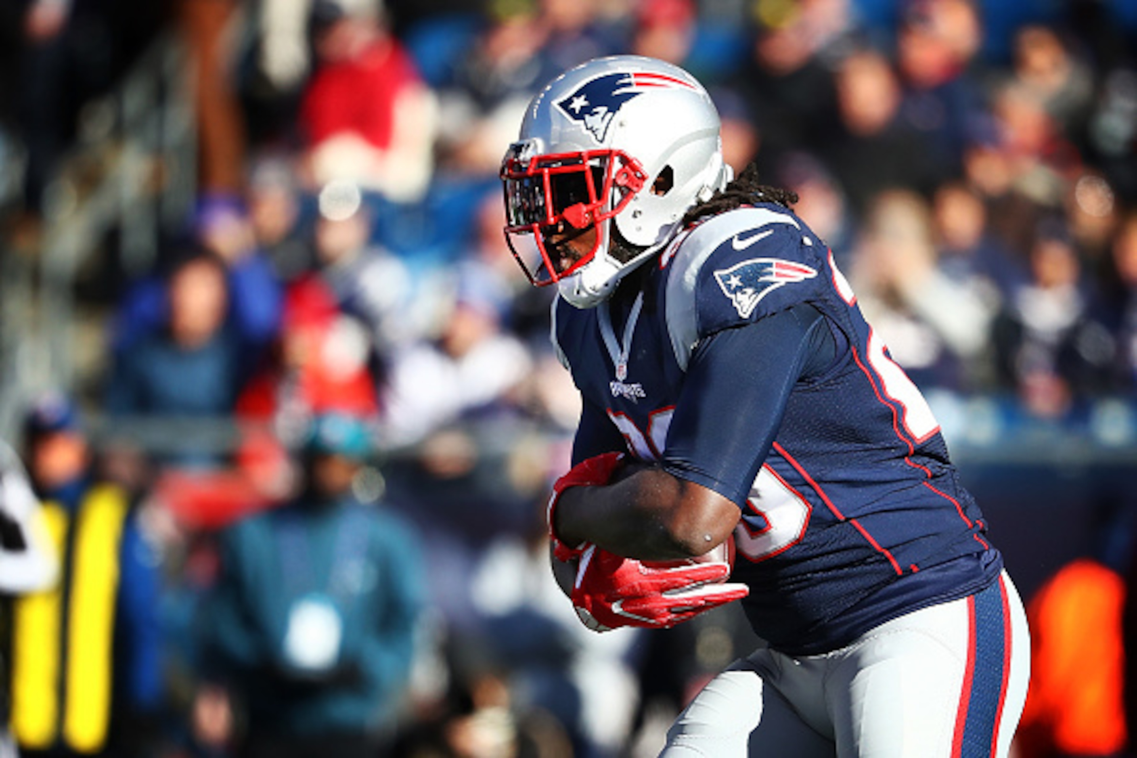 FOXBORO, MA - DECEMBER 04:  LeGarrette Blount #29 of the New England Patriots runs the ball during the first half against the Los Angeles Rams at Gillette Stadium on December 4, 2016 in Foxboro, Massachusetts.  (Photo by Adam Glanzman/Getty Images)