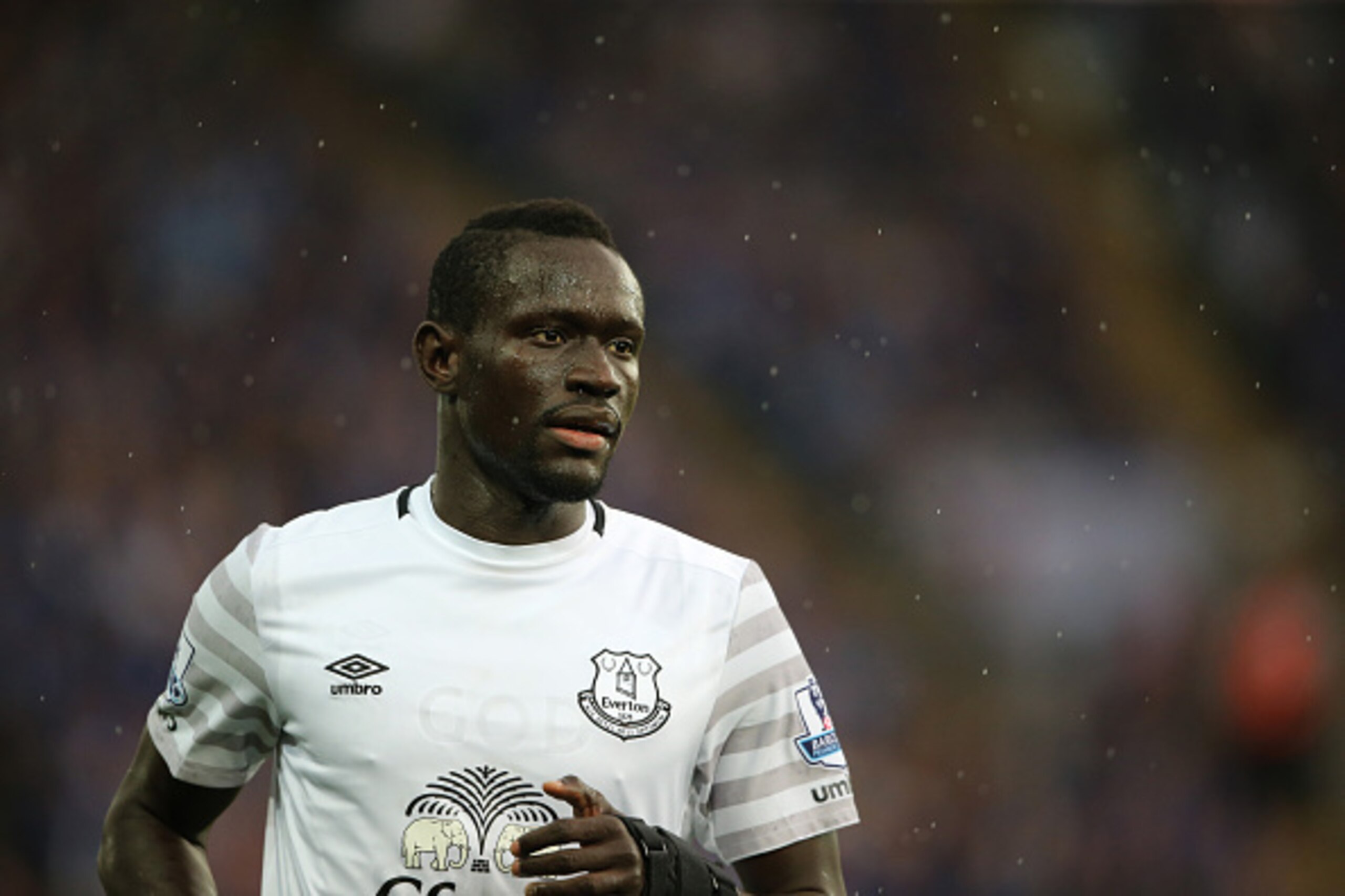 LEICESTER, ENGLAND - MAY 07: Oumar Niasse of Everton during the Barclays Premier League match between Leicester City and Everton at The King Power Stadium on May 7, 2016 in Leicester, United Kingdom. (Photo by Matthew Ashton - AMA/Getty Images)