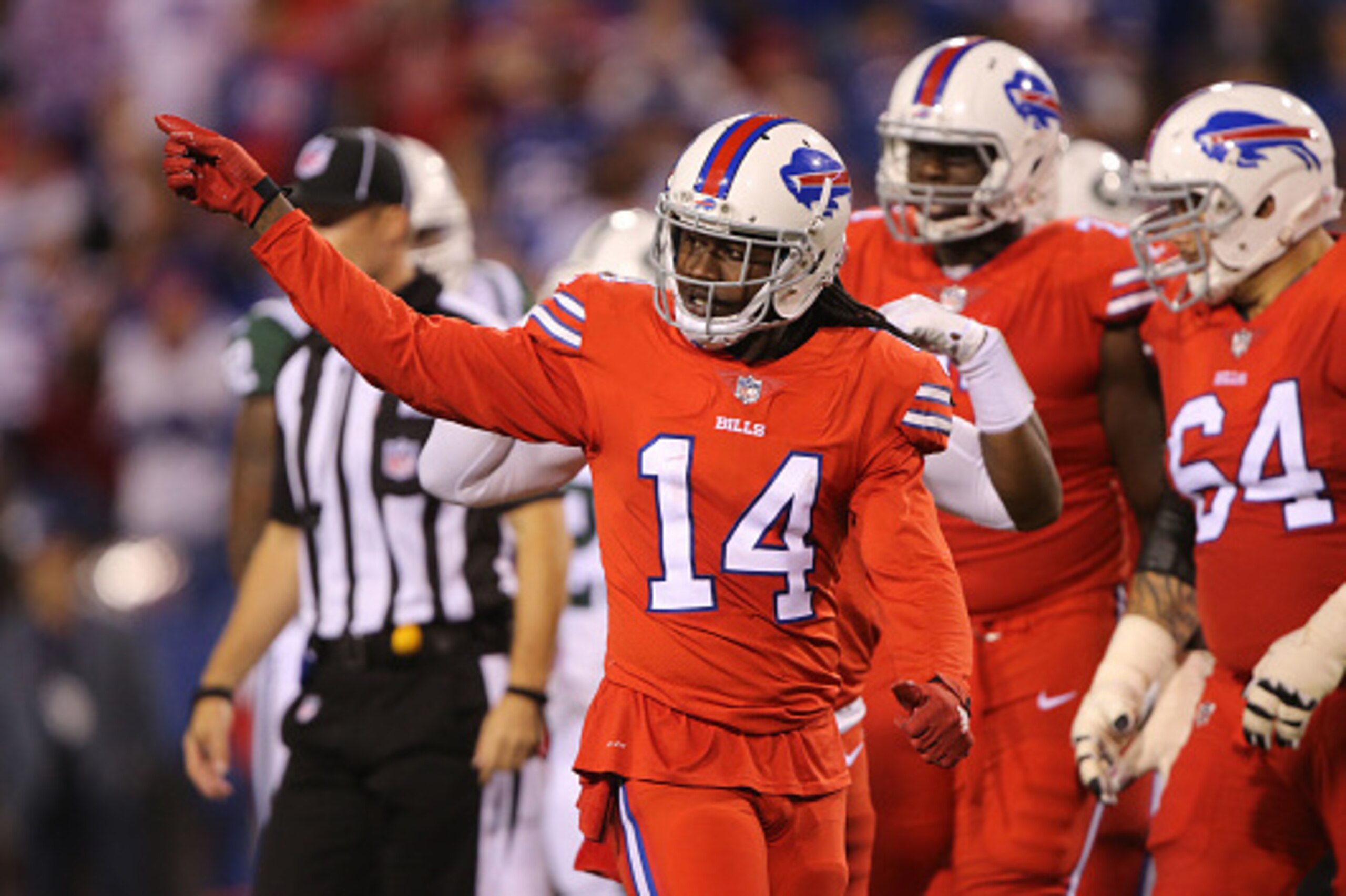 ORCHARD PARK, NY - SEPTEMBER 15: Wide Receiver Sammy Watkins #14 of the Buffalo Bills makes a catch for a First Down  against The New York Jets at Ralph Wilson Stadium on September 15, 2016 in Orchard Park, New York. (Photo by Al Pereira/Getty Images)
