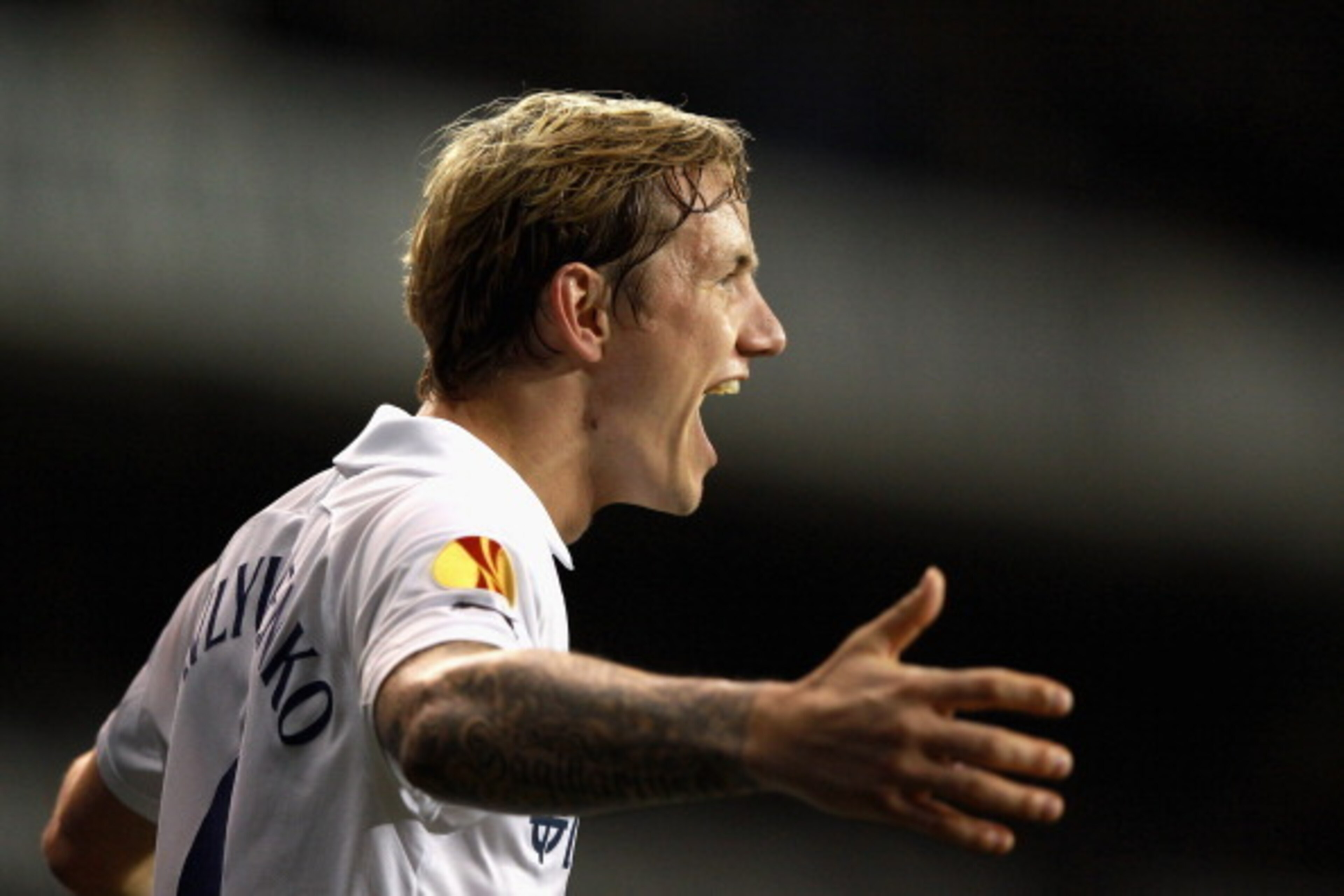 LONDON, ENGLAND - OCTOBER 20:  Roman Pavlyuchenko of Tottenham Hotspur celebrates scoring from a free kick during the UEFA Europa League Group A match between Tottenham Hotspur and FC Rubin Kazan at White Hart Lane on October 20, 2011 in London, England. 
