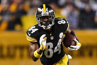 PITTSBURGH, PA - NOVEMBER 13:  Antonio Brown #84 of the Pittsburgh Steelers in action during the game against the Dallas Cowboys at Heinz Field on November 13, 2016 in Pittsburgh, Pennsylvania. (Photo by Joe Sargent/Getty Images) *** Local Caption ***