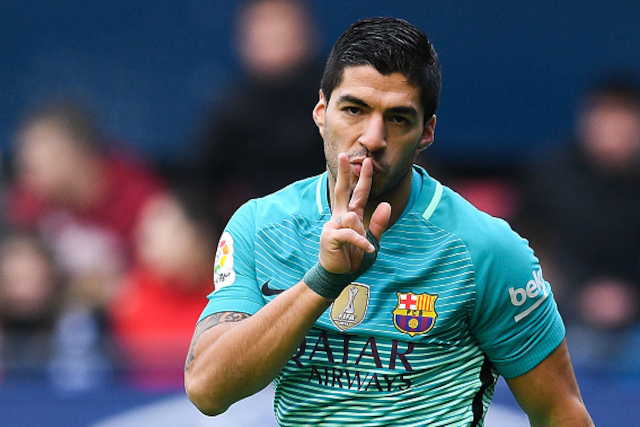 PAMPLONA, SPAIN - DECEMBER 10:  Luis Suarez of FC Barcelona celebrates after scoring the opening goal during the La Liga match between CA Osasuna and FC Barcelona at Sadar stadium on December 10, 2016 in Pamplona, Spain.  (Photo by David Ramos/Getty Image