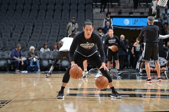 SAN ANTONIO, TX - DECEMBER 10: Jeremy Lin #7 of the Brooklyn Nets warms up before the game against the San Antonio Spurs on December 10, 2016 at the AT&T Center in San Antonio, Texas. NOTE TO USER: User expressly acknowledges and agrees that, by downloadi