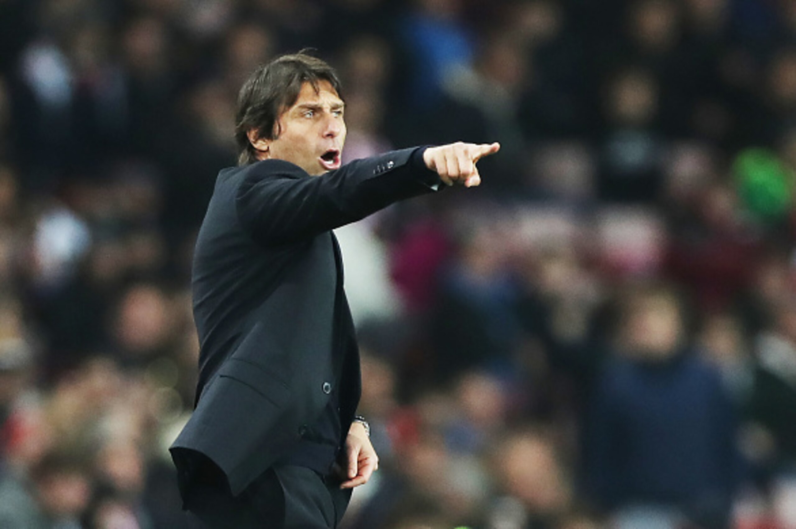 SUNDERLAND, ENGLAND - DECEMBER 14: Chelsea manager Antonio Conte is seen during the Premier League match between Sunderland and Chelsea at Stadium of Light on December 14, 2016 in Sunderland, England. (Photo by Ian MacNicol/Getty Images)