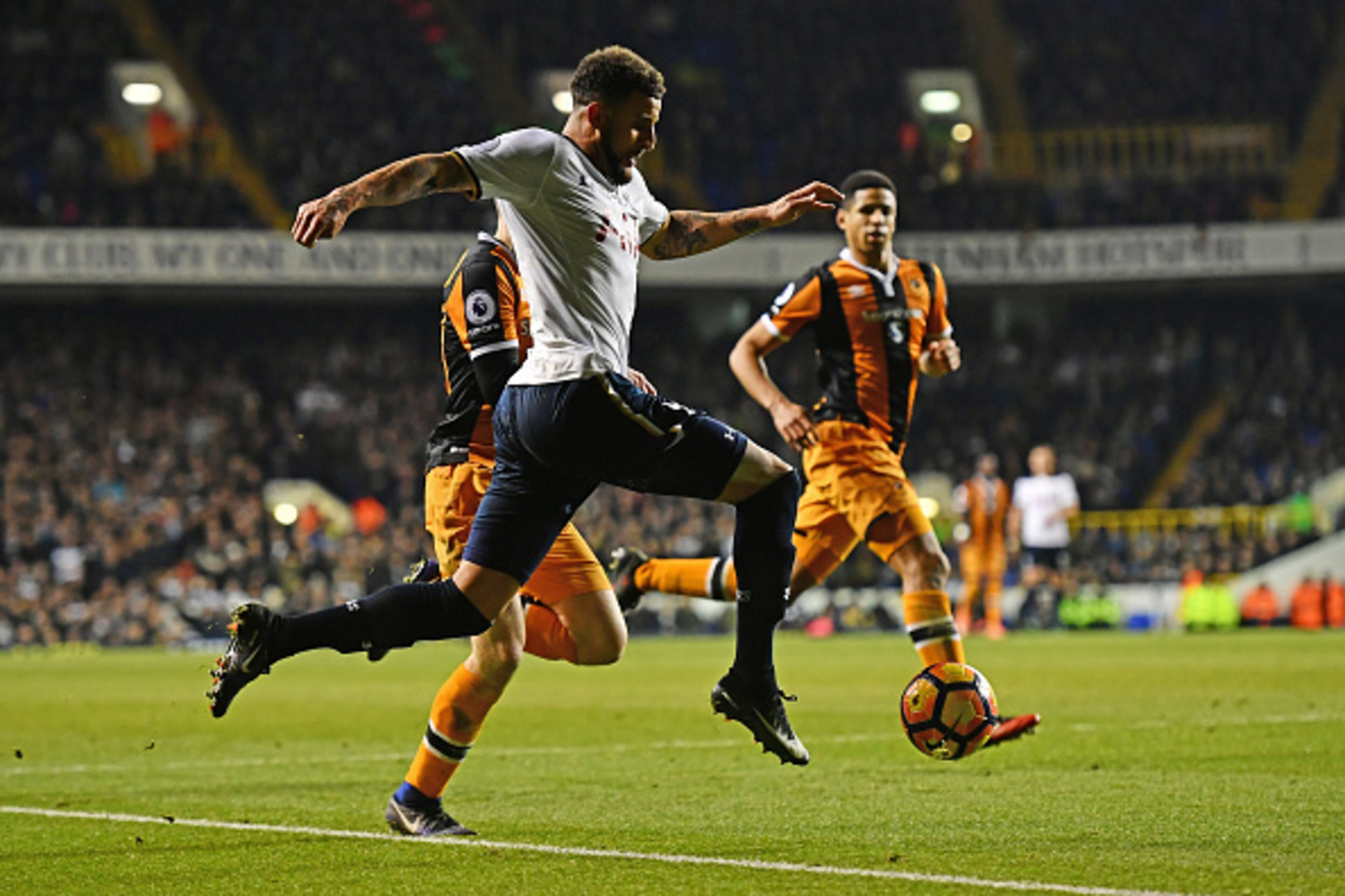 LONDON, ENGLAND - DECEMBER 14: Kyle Walker of Tottenham Hotspur in acton during the Premier League match between Tottenham Hotspur and Hull City at White Hart Lane on December 14, 2016 in London, England.  (Photo by Dan Mullan/Getty Images)